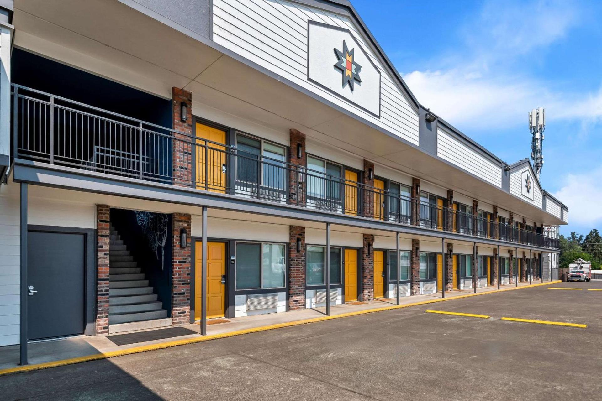 Maverick Hotel Eugene Near University, an Ascend Collection Hotel photo 2