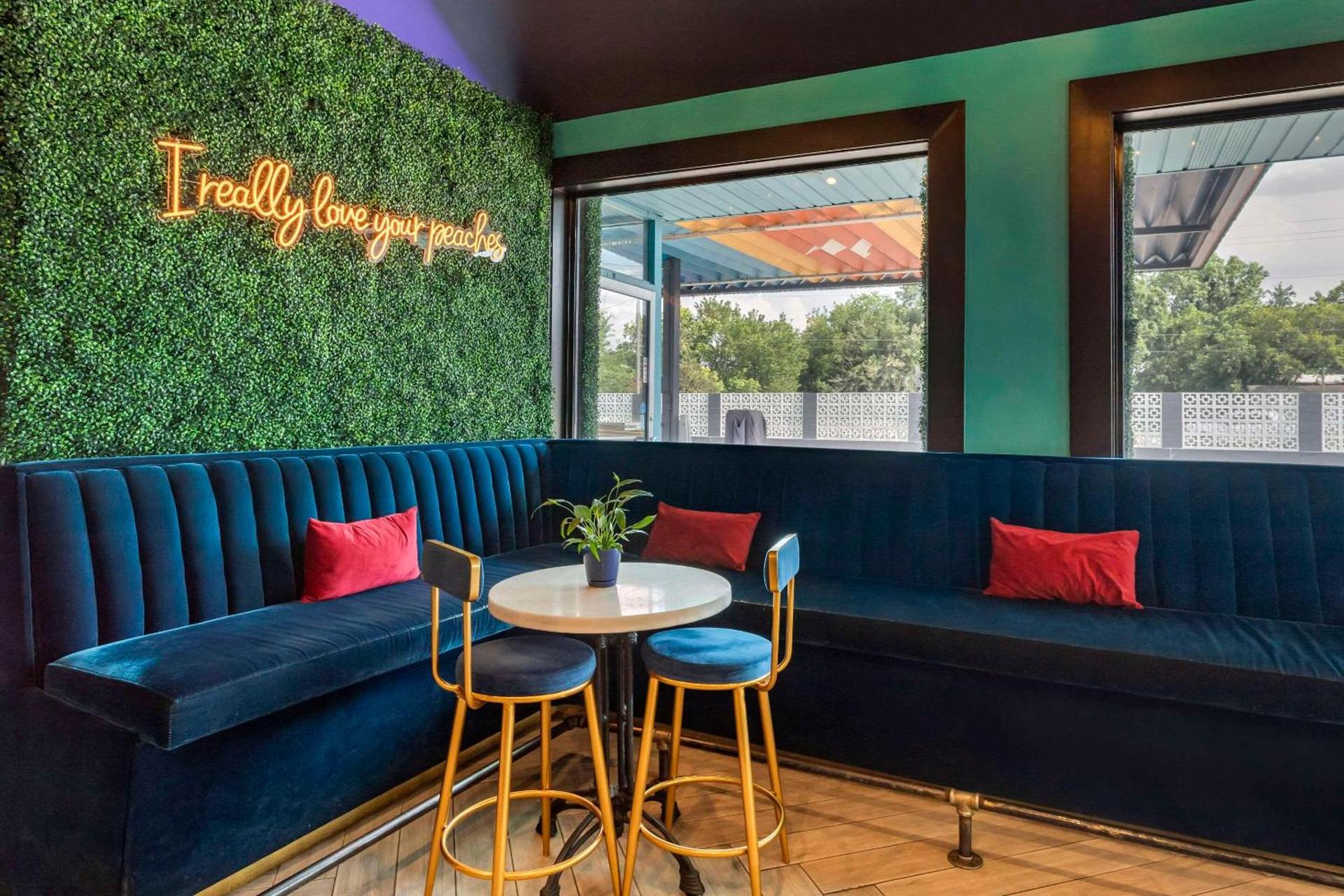 Heights House Hotel - Houston Heights Downtown, an Ascend Collection Hotel photo 13
