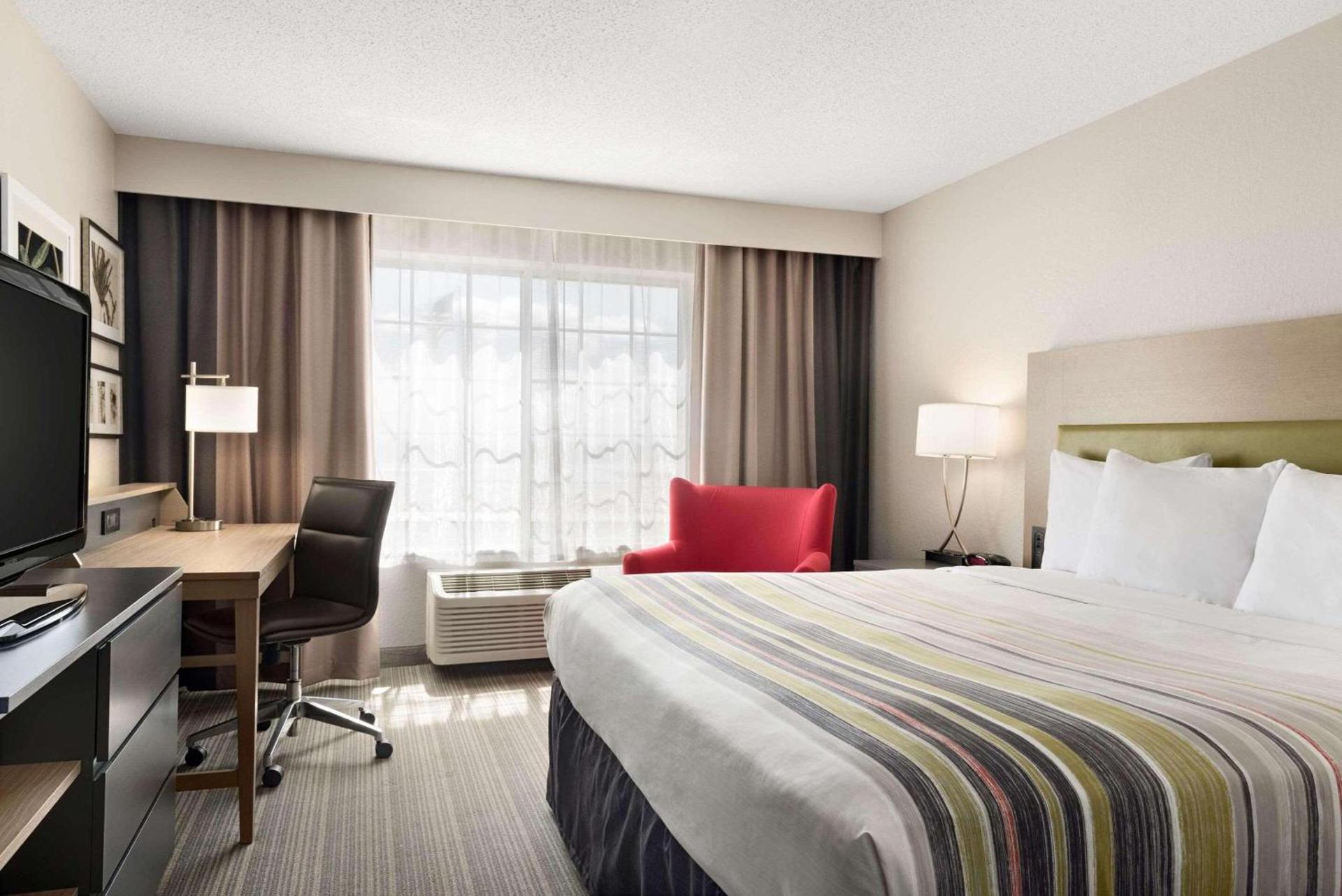 Country Inn & Suites by Radisson, Romeoville - Bolingbrook photo 40