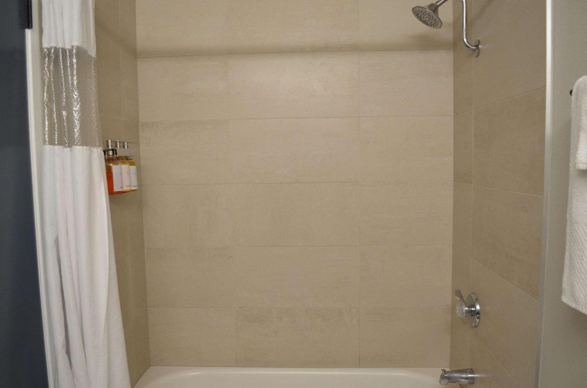 Columbia River Hotel and Conference Center, an Ascend Collection Hotel photo 49