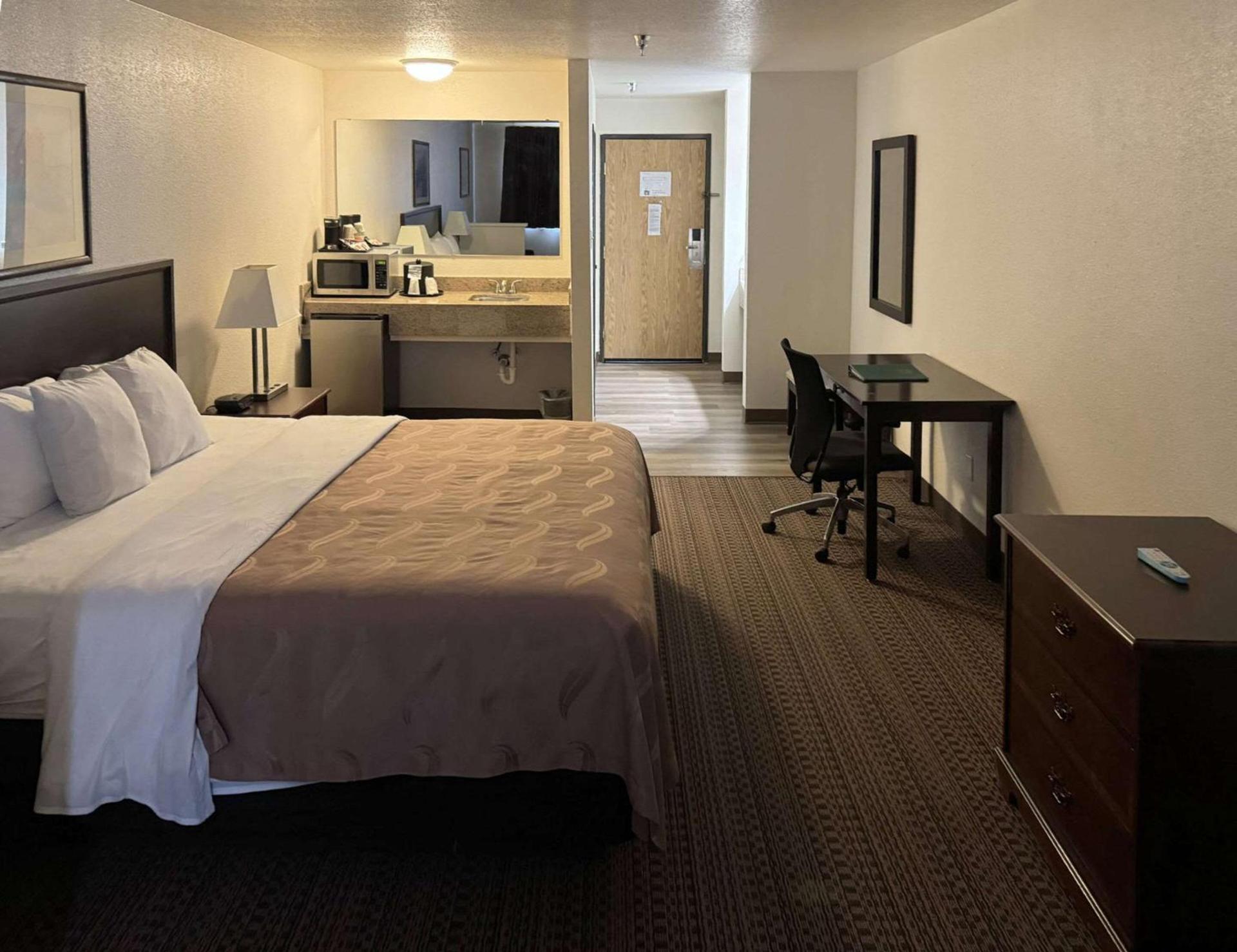 Quality Inn & Suites Yuma photo 20