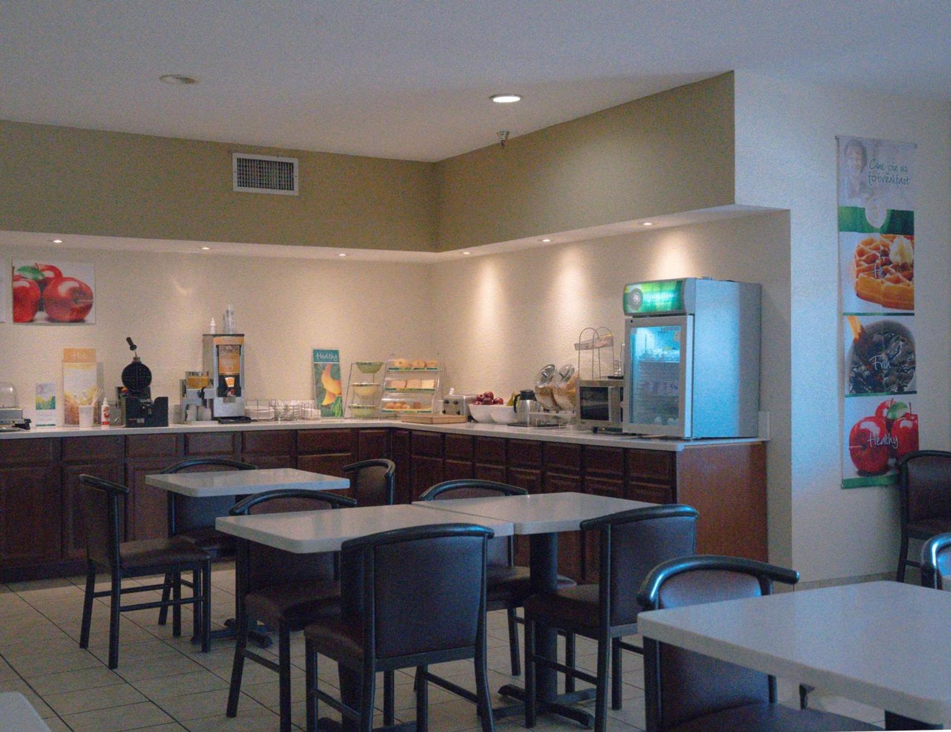 Quality Inn & Suites Yuma photo 44