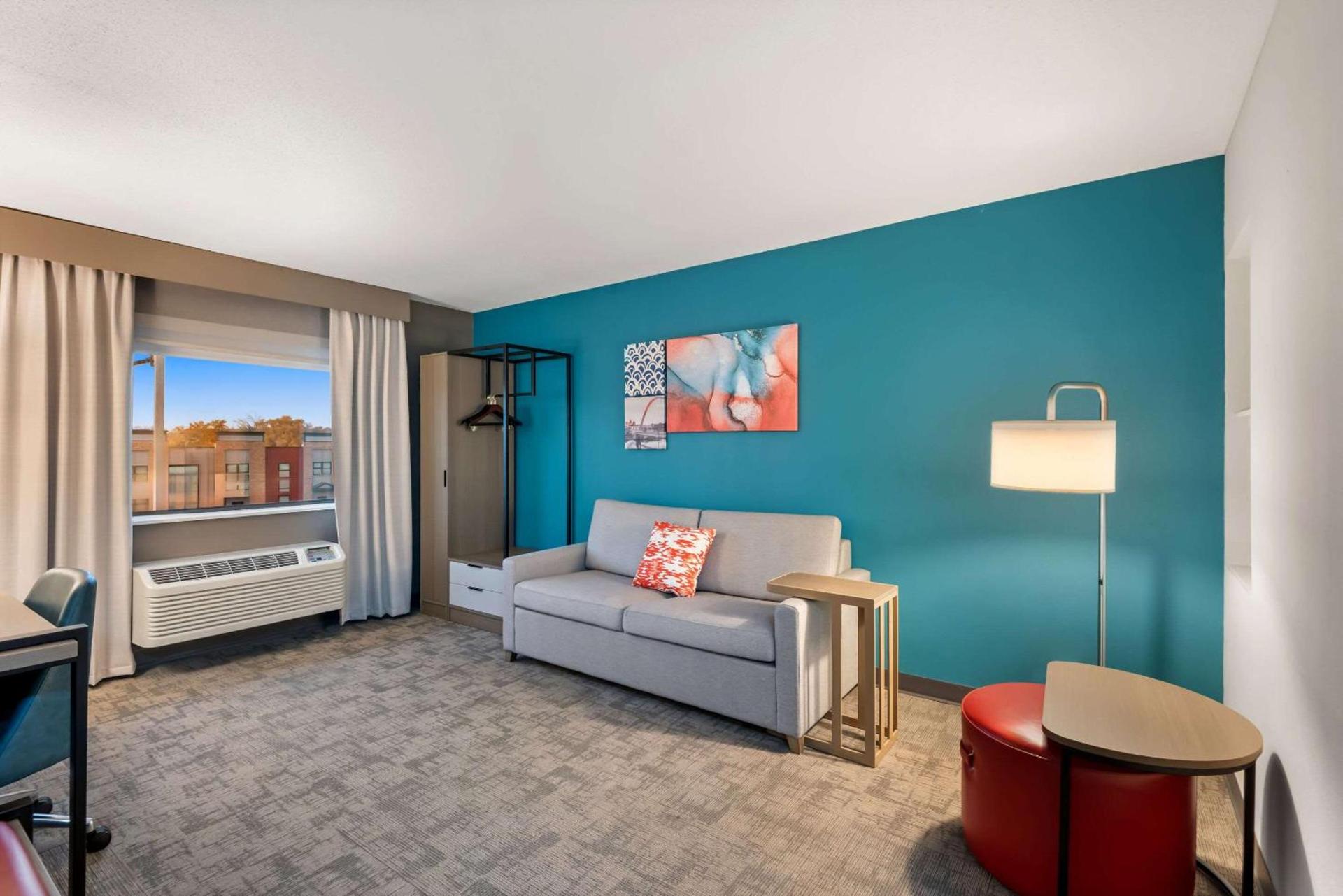 Comfort Inn & Suites Mason City - Clear Lake photo 34