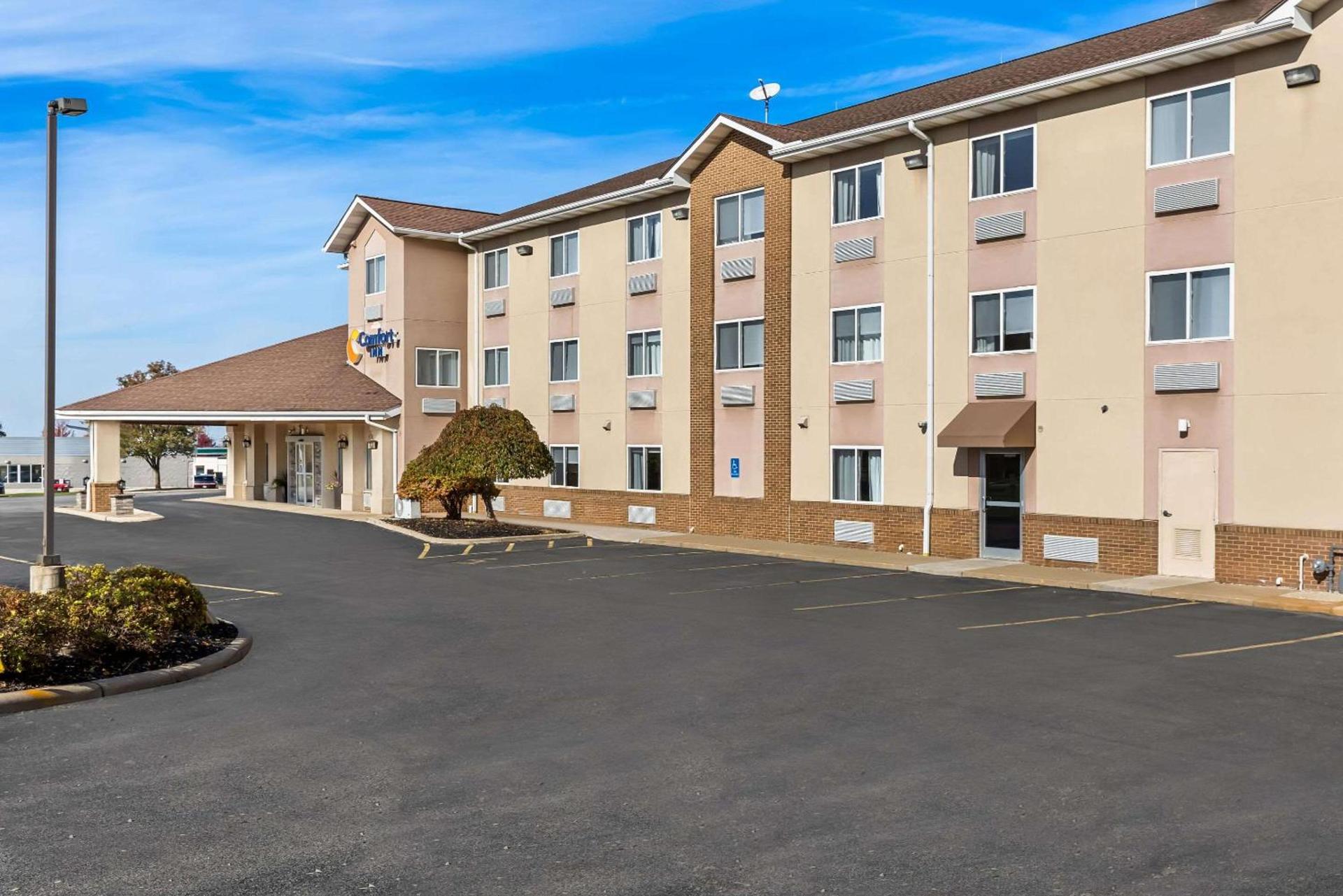 Comfort Inn Painesville - Concord photo 3