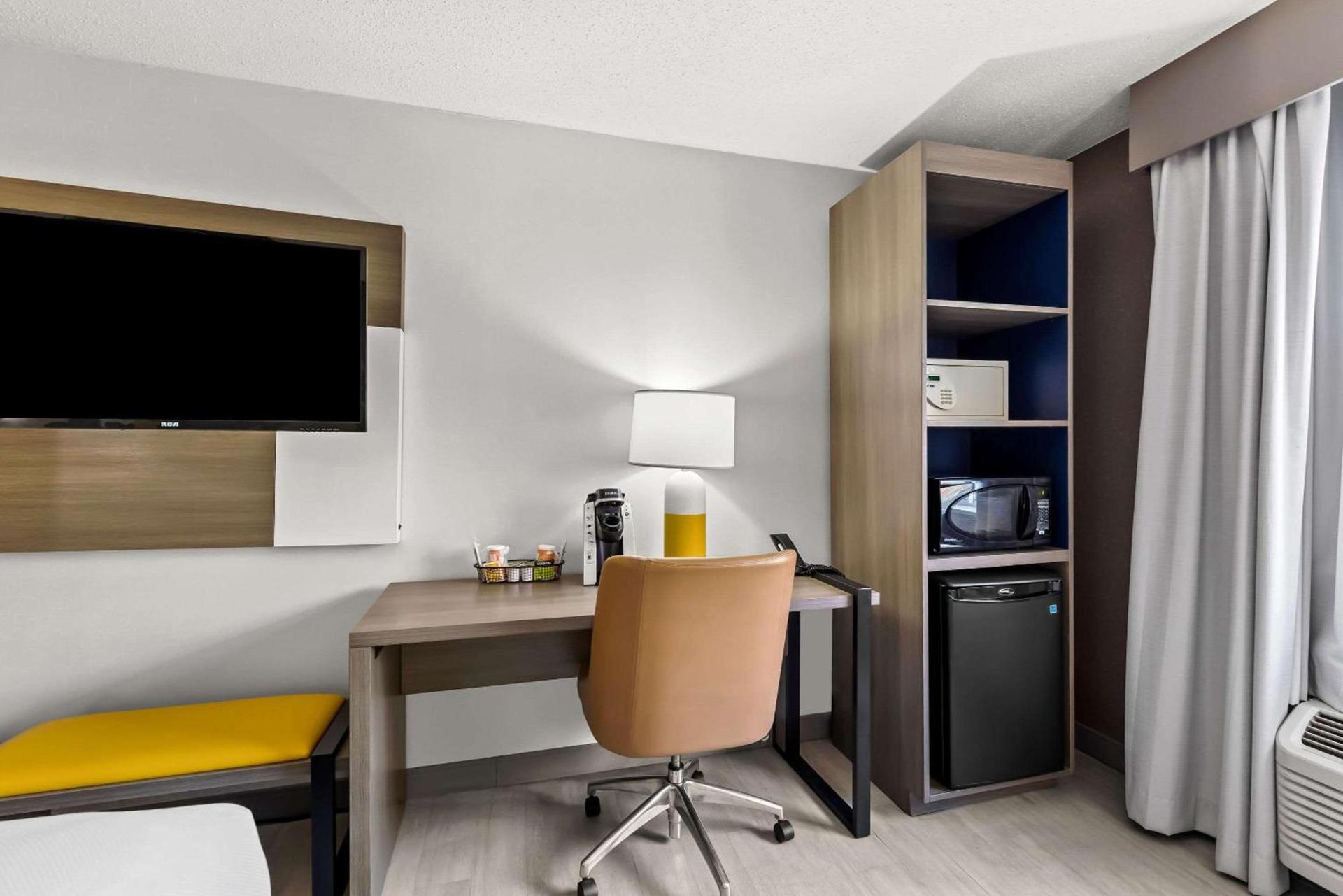 Comfort Inn Painesville - Concord photo 20