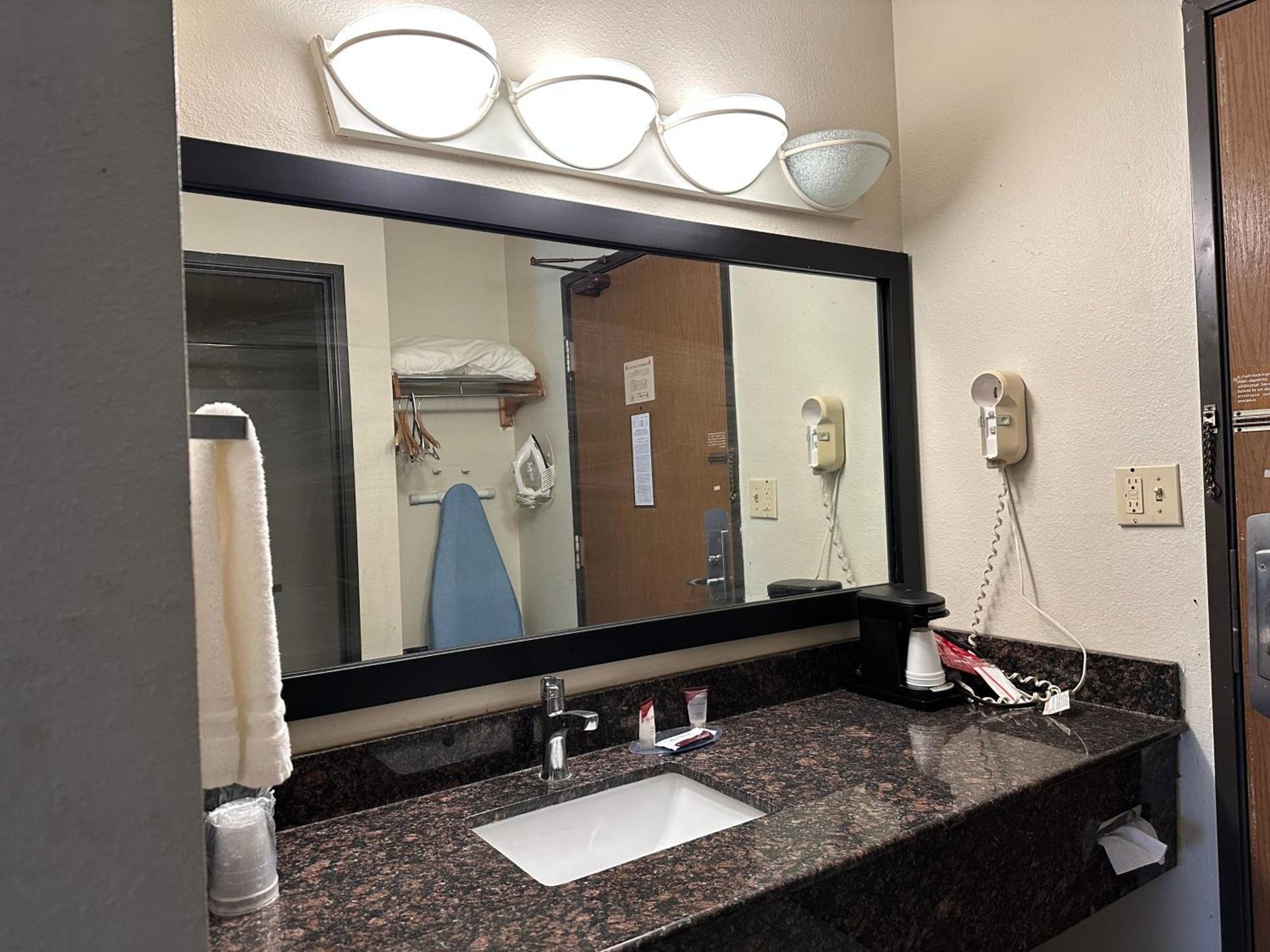 Hotel Inn Milwaukee photo 11