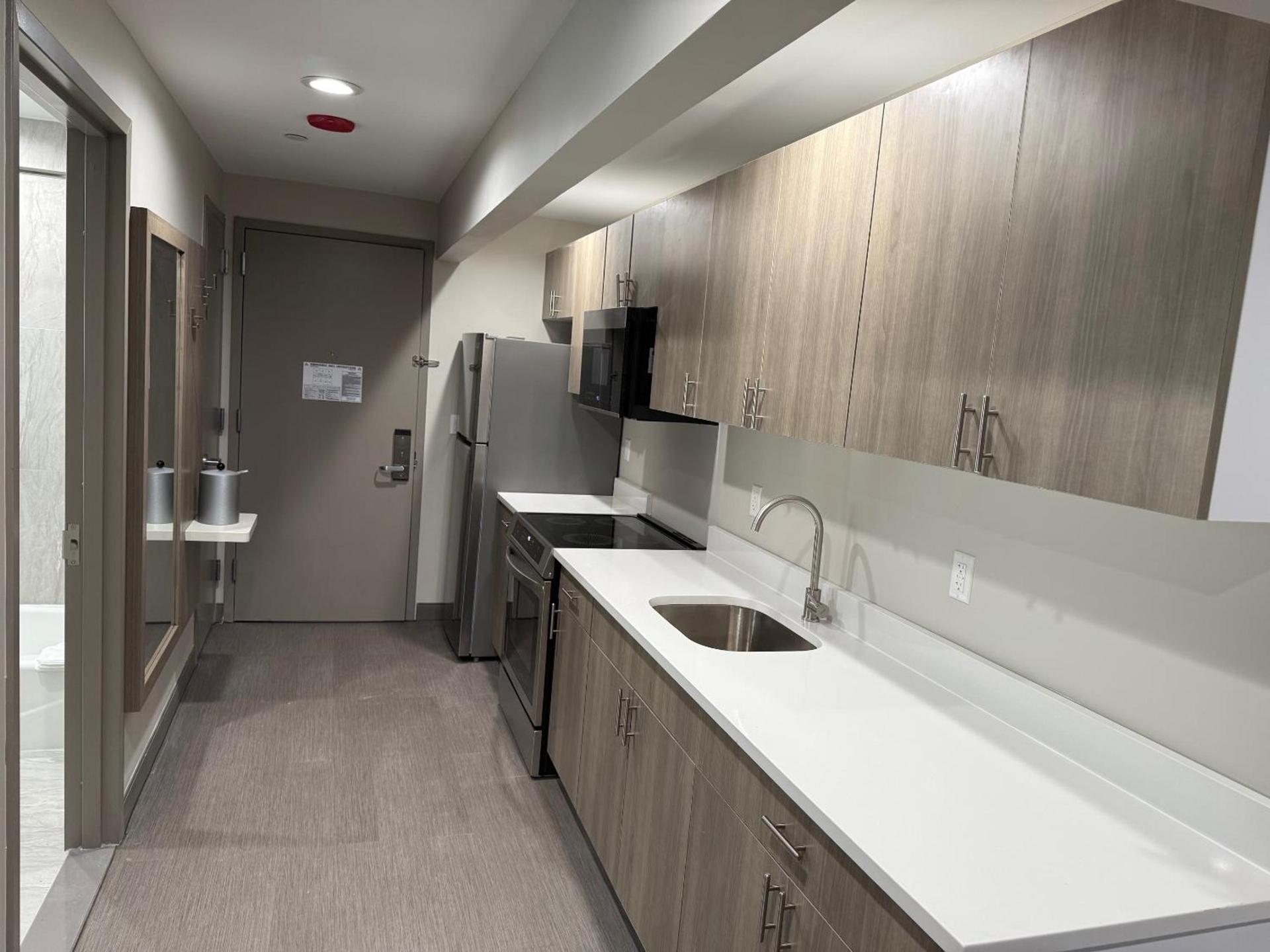 Holiday Inn Express & Suites photo 4