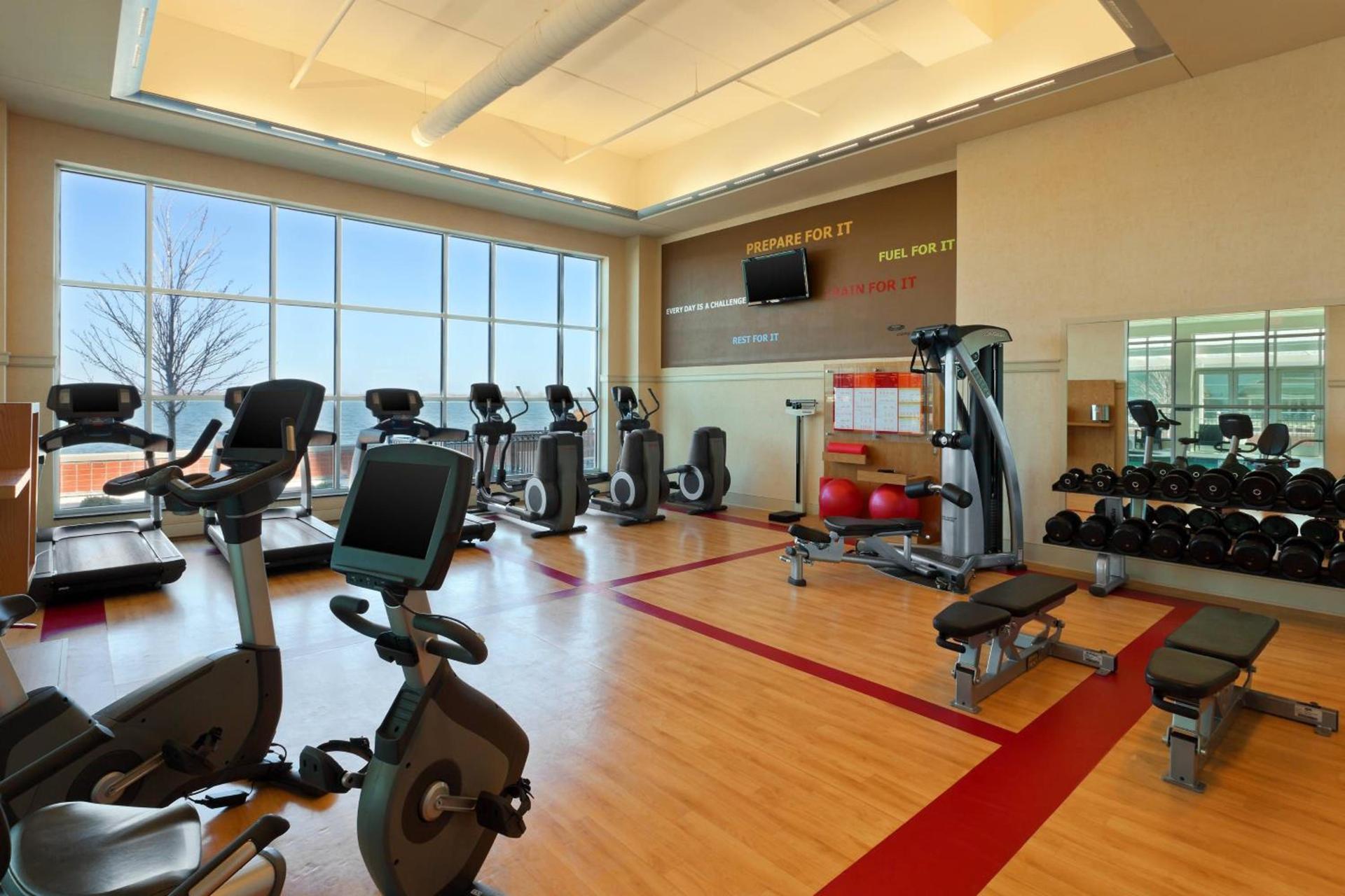 Sheraton Erie Bayfront Hotel photo 58