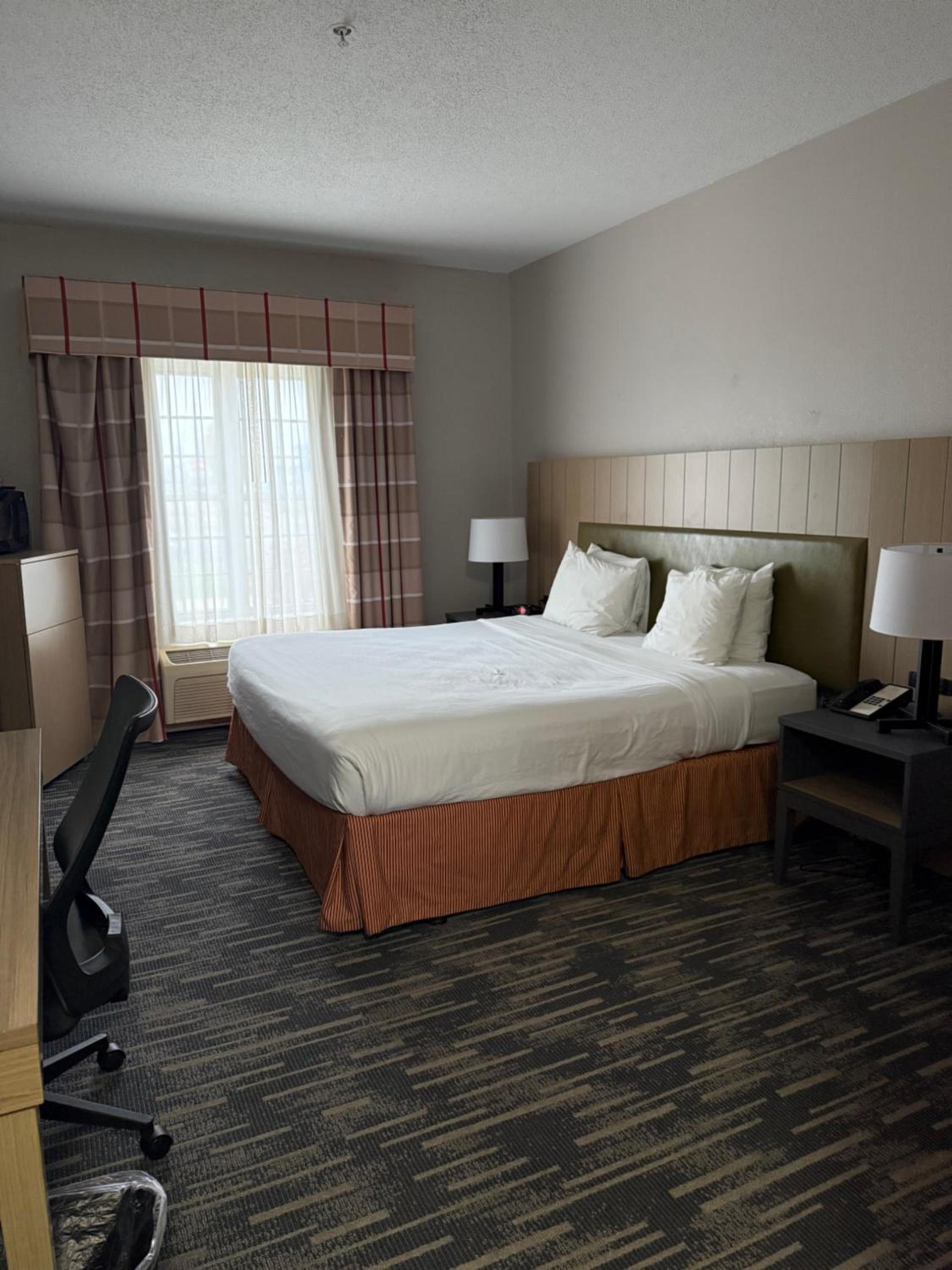 Country Inn & Suites by Radisson, Elgin, IL photo 11