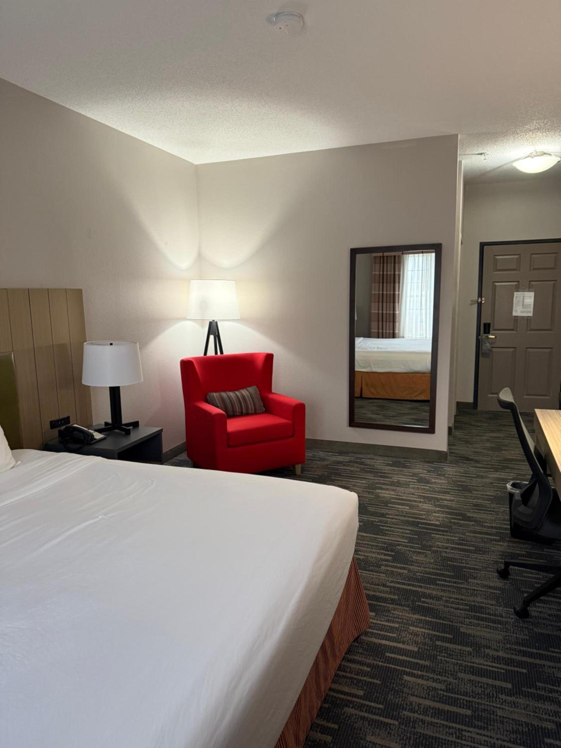 Country Inn & Suites by Radisson, Elgin, IL photo 13