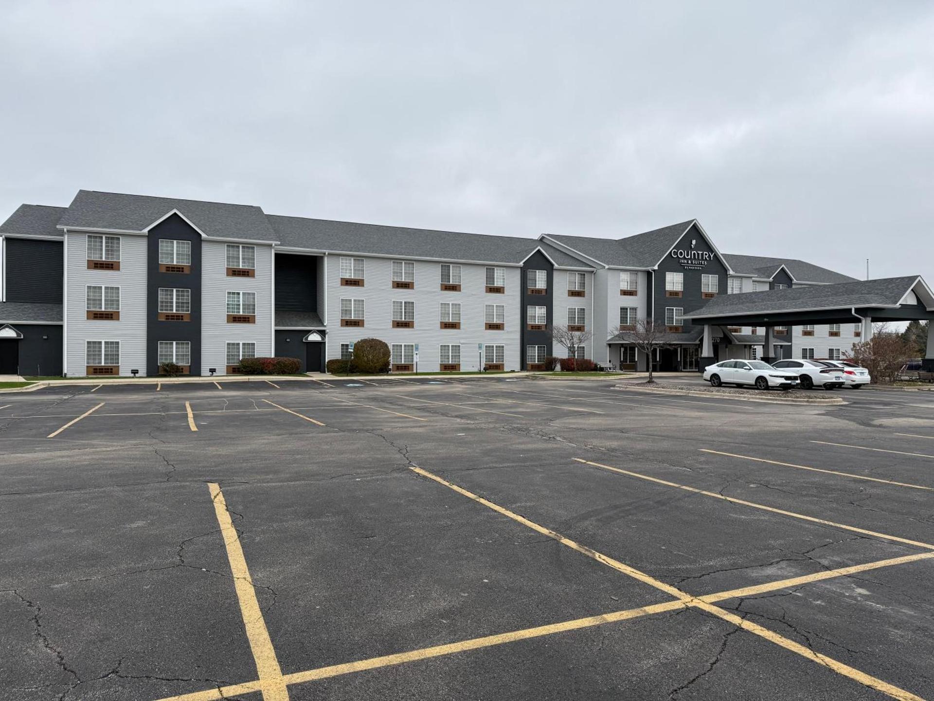 Country Inn & Suites by Radisson, Elgin, IL photo 3