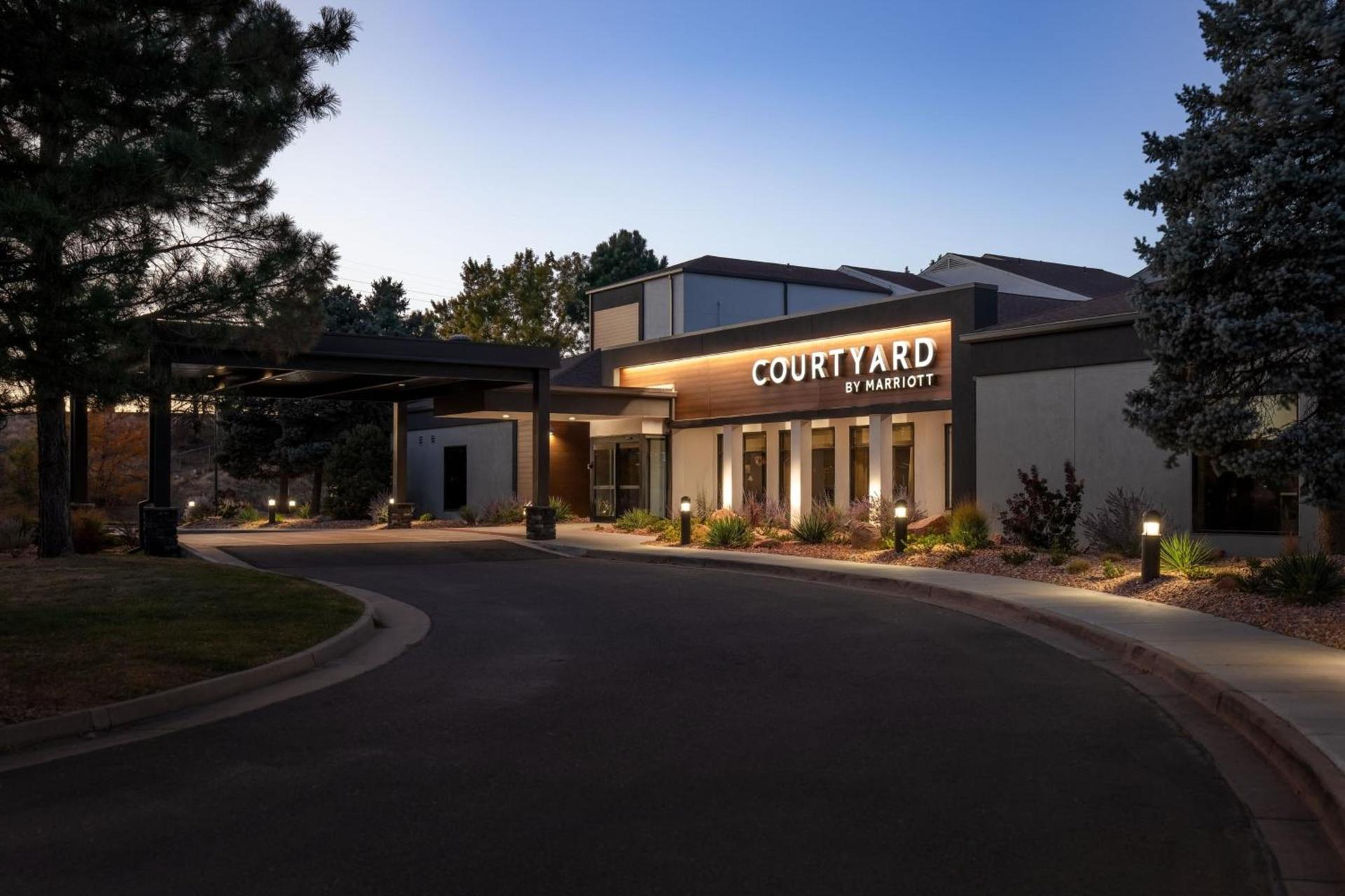 Courtyard by Marriott Denver Central Park photo 3