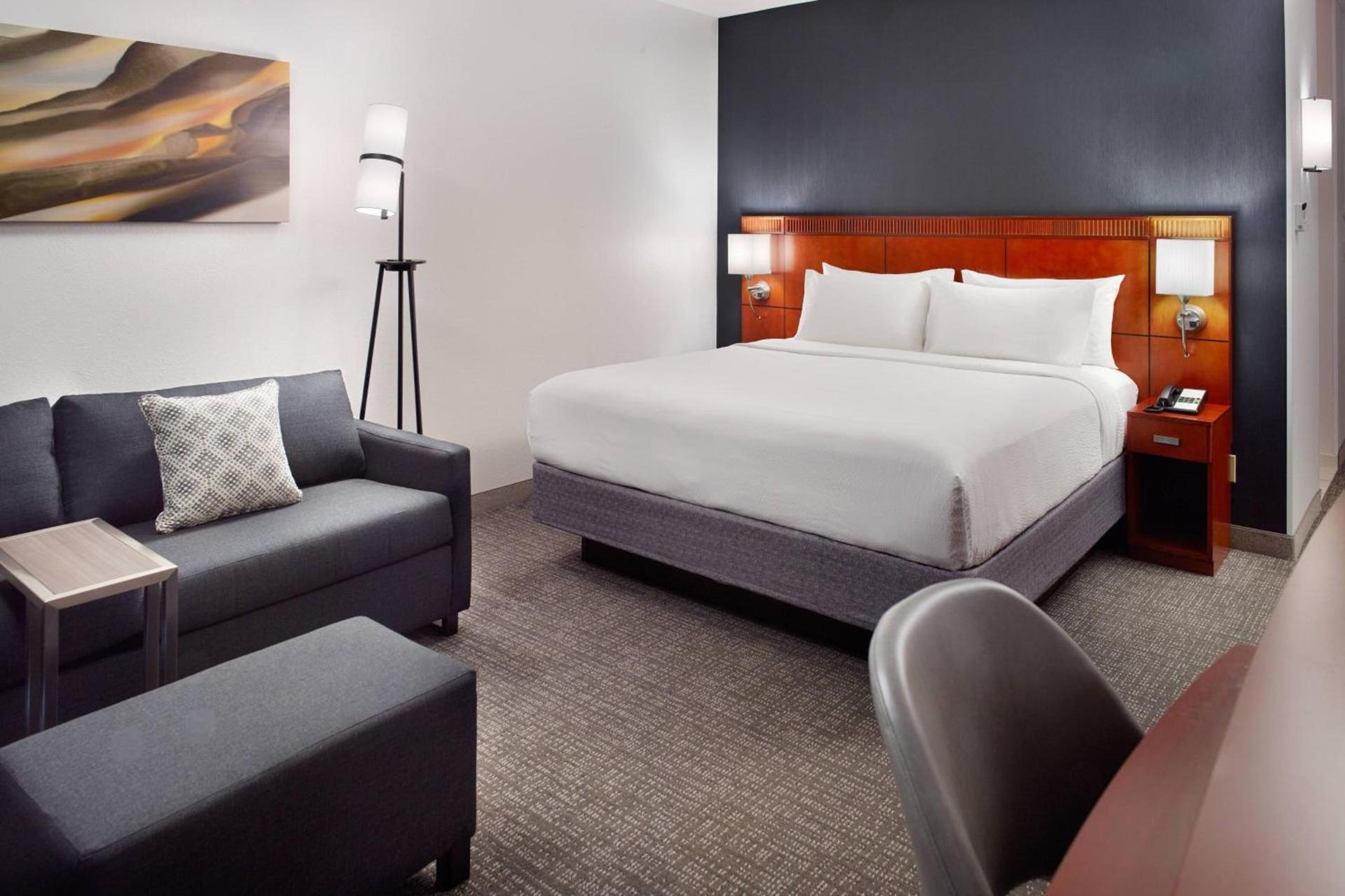 Courtyard by Marriott Raleigh Midtown photo 5