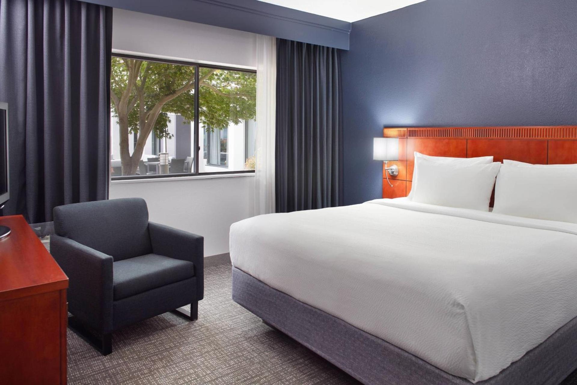 Courtyard by Marriott Raleigh Midtown photo 12