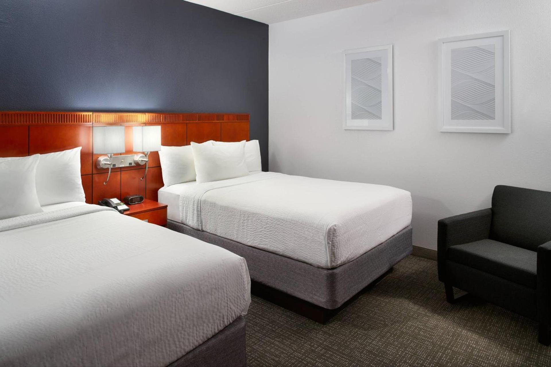 Courtyard by Marriott Raleigh Midtown photo 13