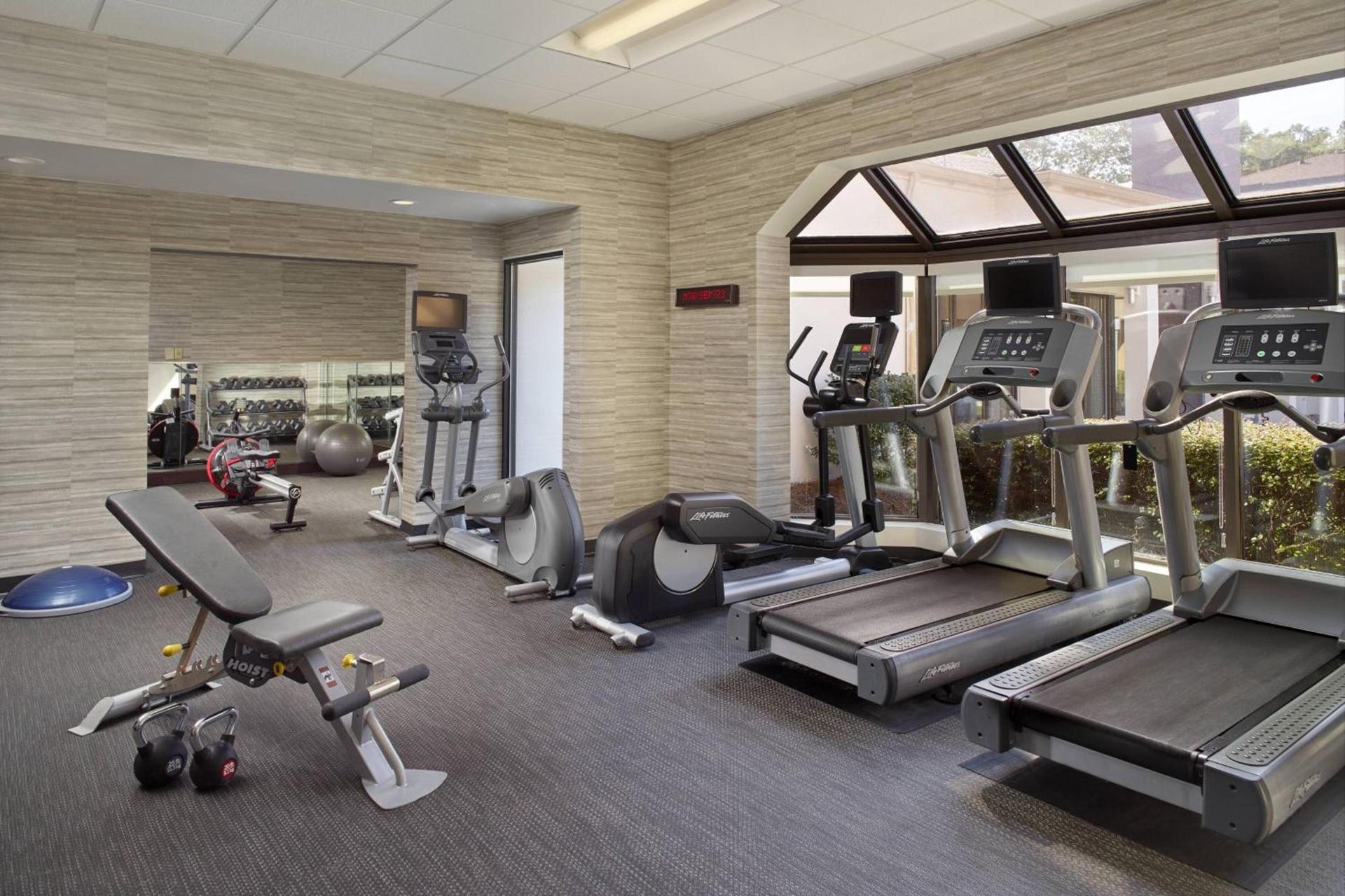 Courtyard by Marriott Raleigh Midtown photo 20
