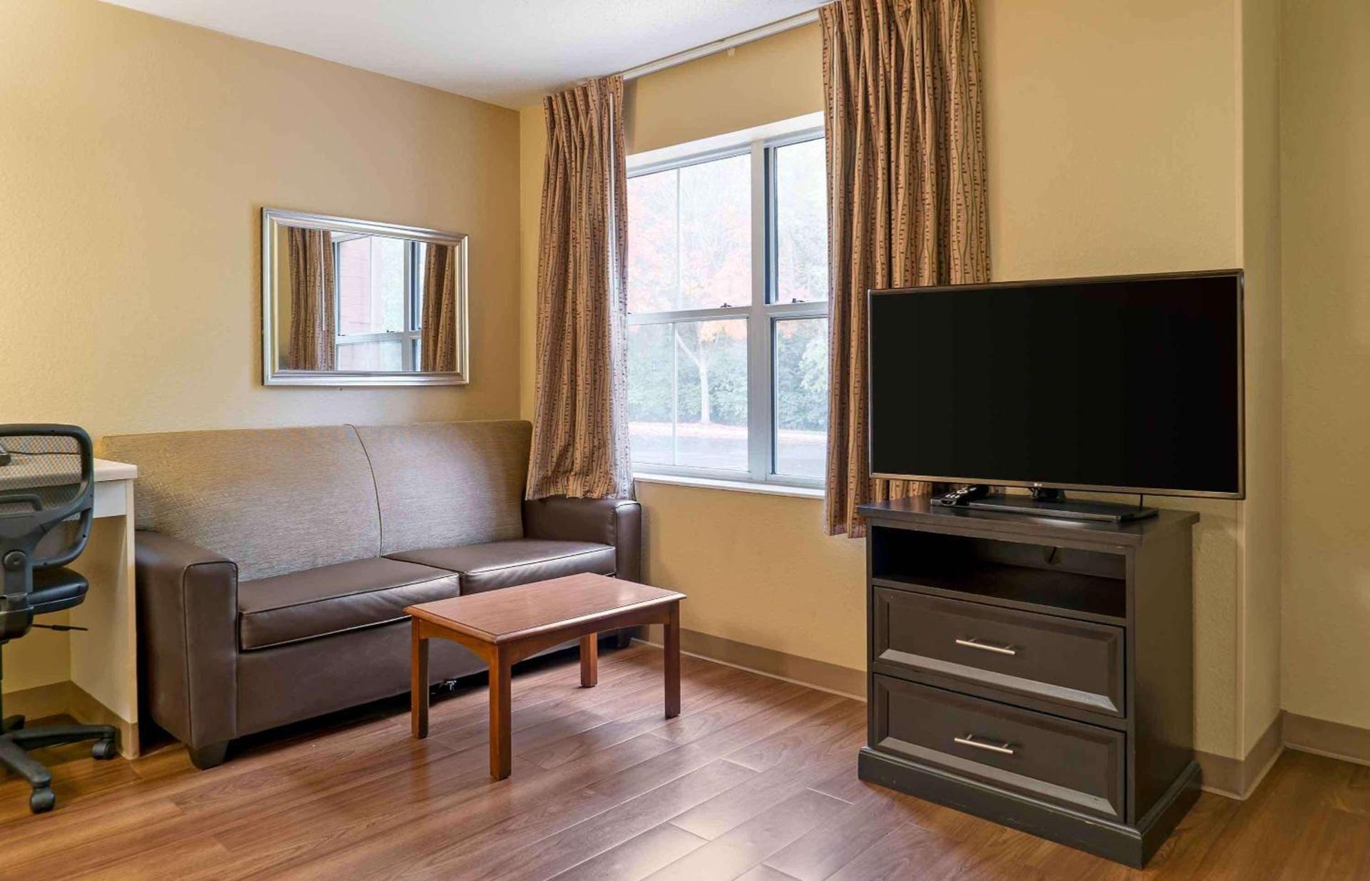Extended Stay America Suites - Detroit - Novi - Orchard Hill Place photo 19