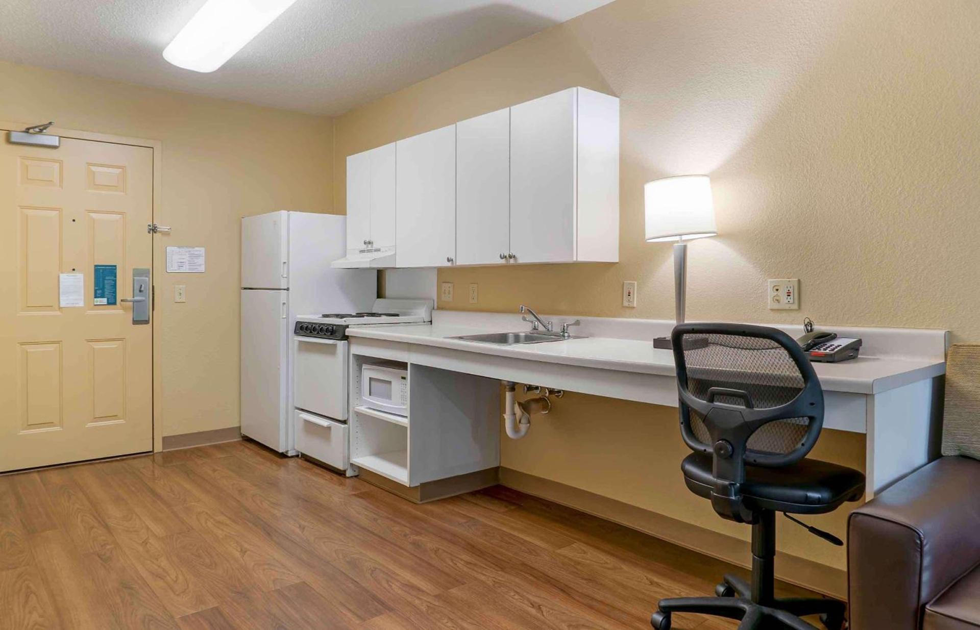 Extended Stay America Suites - Detroit - Novi - Orchard Hill Place photo 20