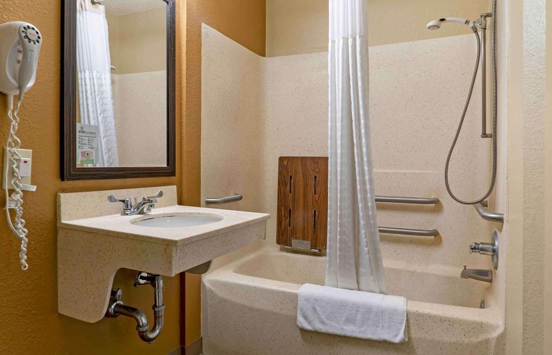 Extended Stay America Suites - Detroit - Novi - Orchard Hill Place photo 21