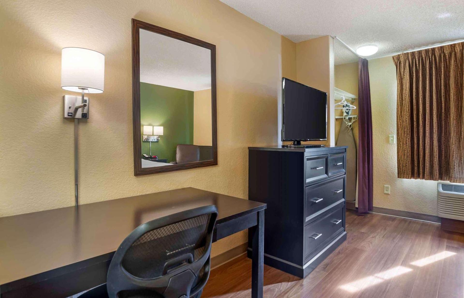 Extended Stay America Suites - Palm Springs - Airport photo 11