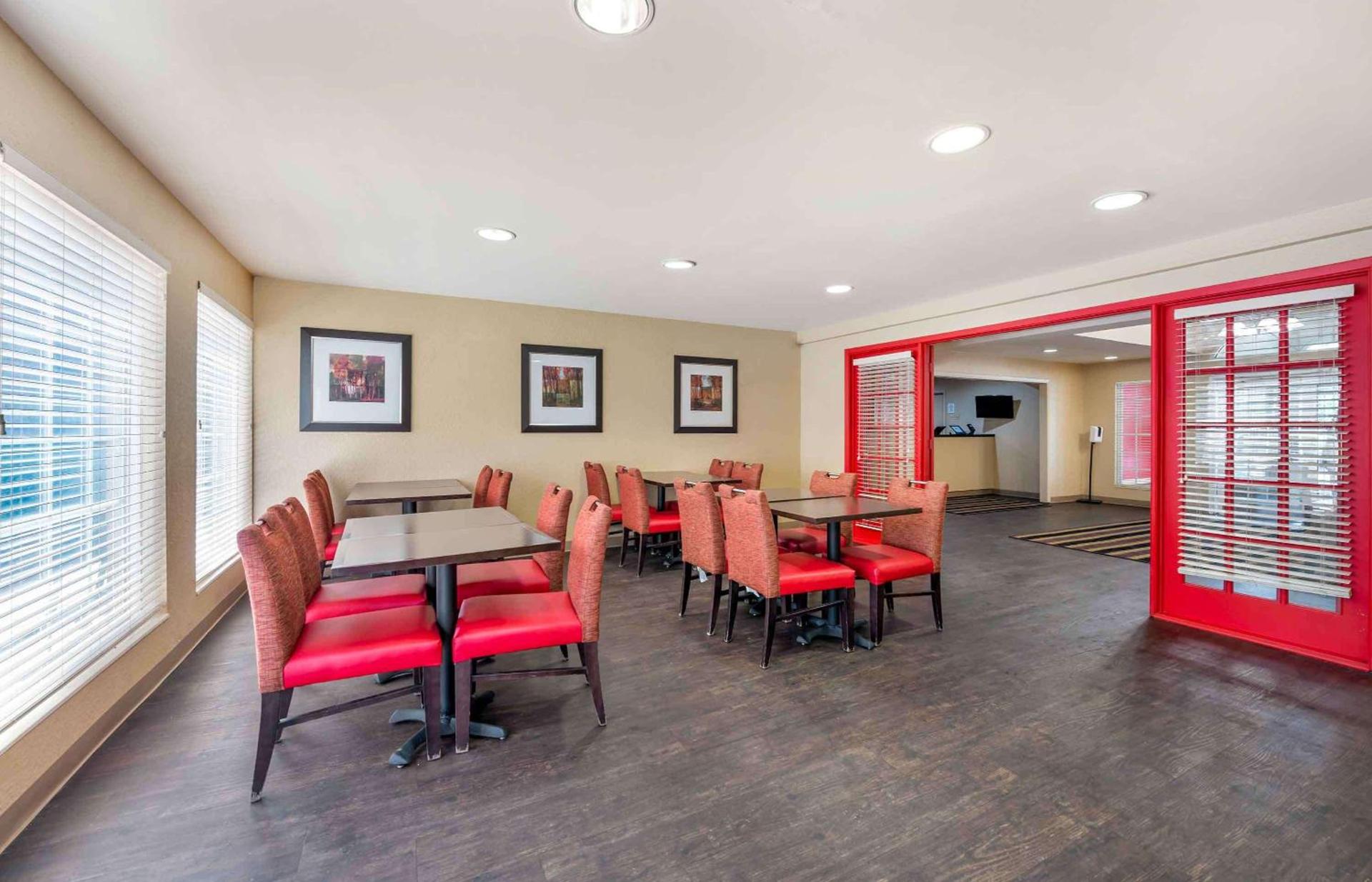 Extended Stay America Suites - Indianapolis - West 86th St photo 8