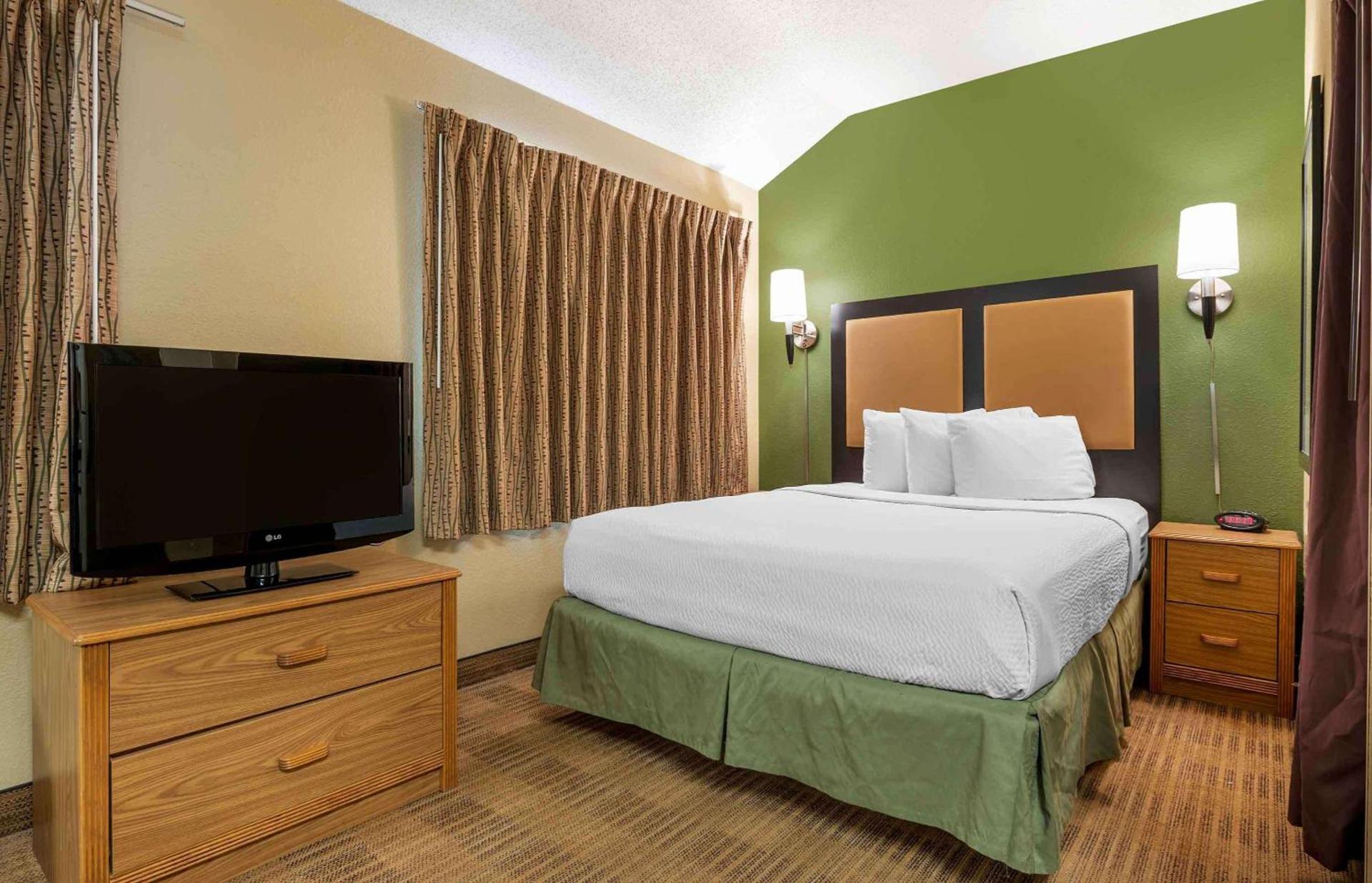 Extended Stay America Suites - Indianapolis - West 86th St photo 11