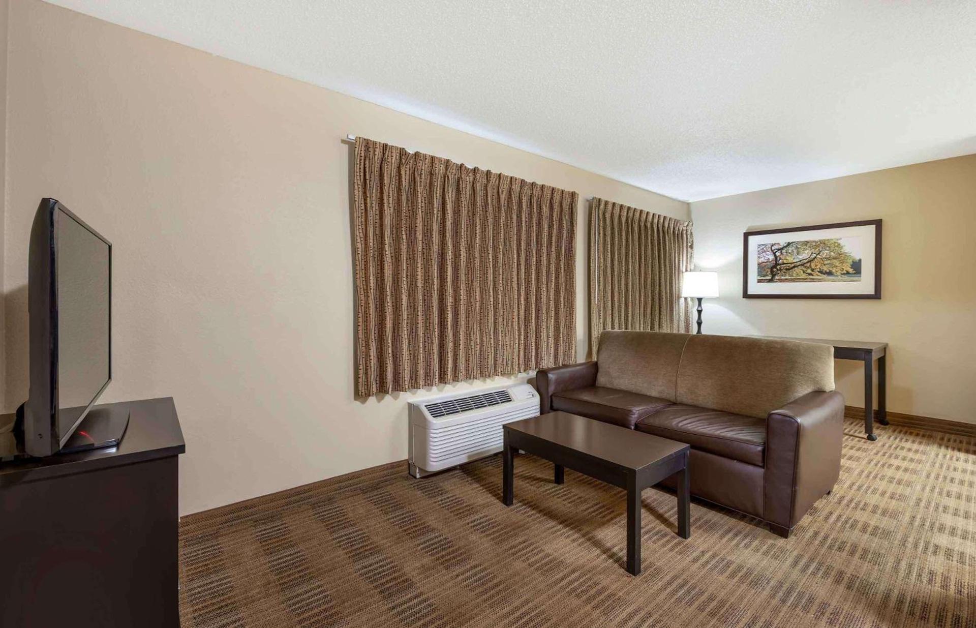 Extended Stay America Suites - Indianapolis - West 86th St photo 28