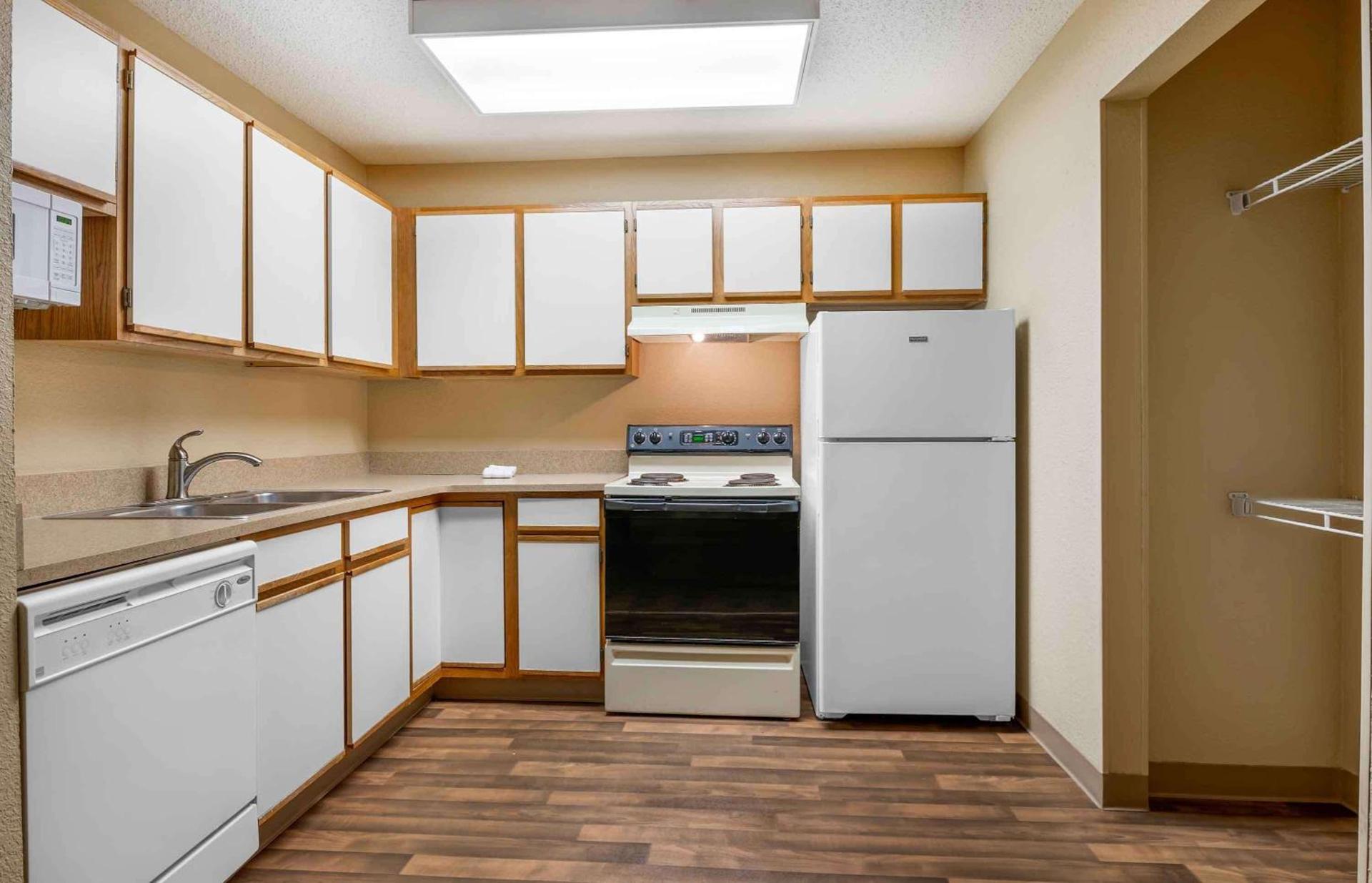 Extended Stay America Suites - Indianapolis - West 86th St photo 29