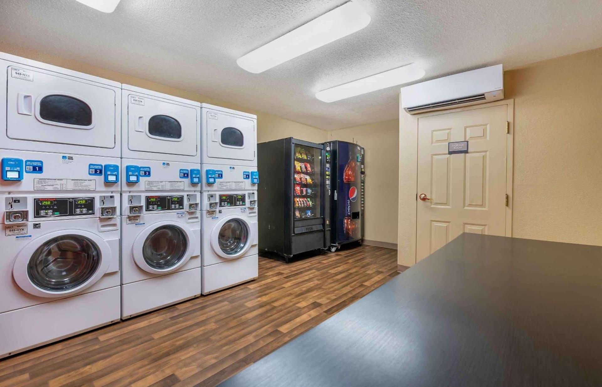 Extended Stay America Suites - Indianapolis - West 86th St photo 31