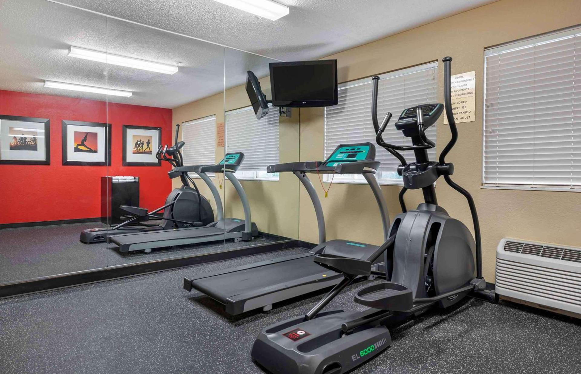 Extended Stay America Suites - Indianapolis - West 86th St photo 32
