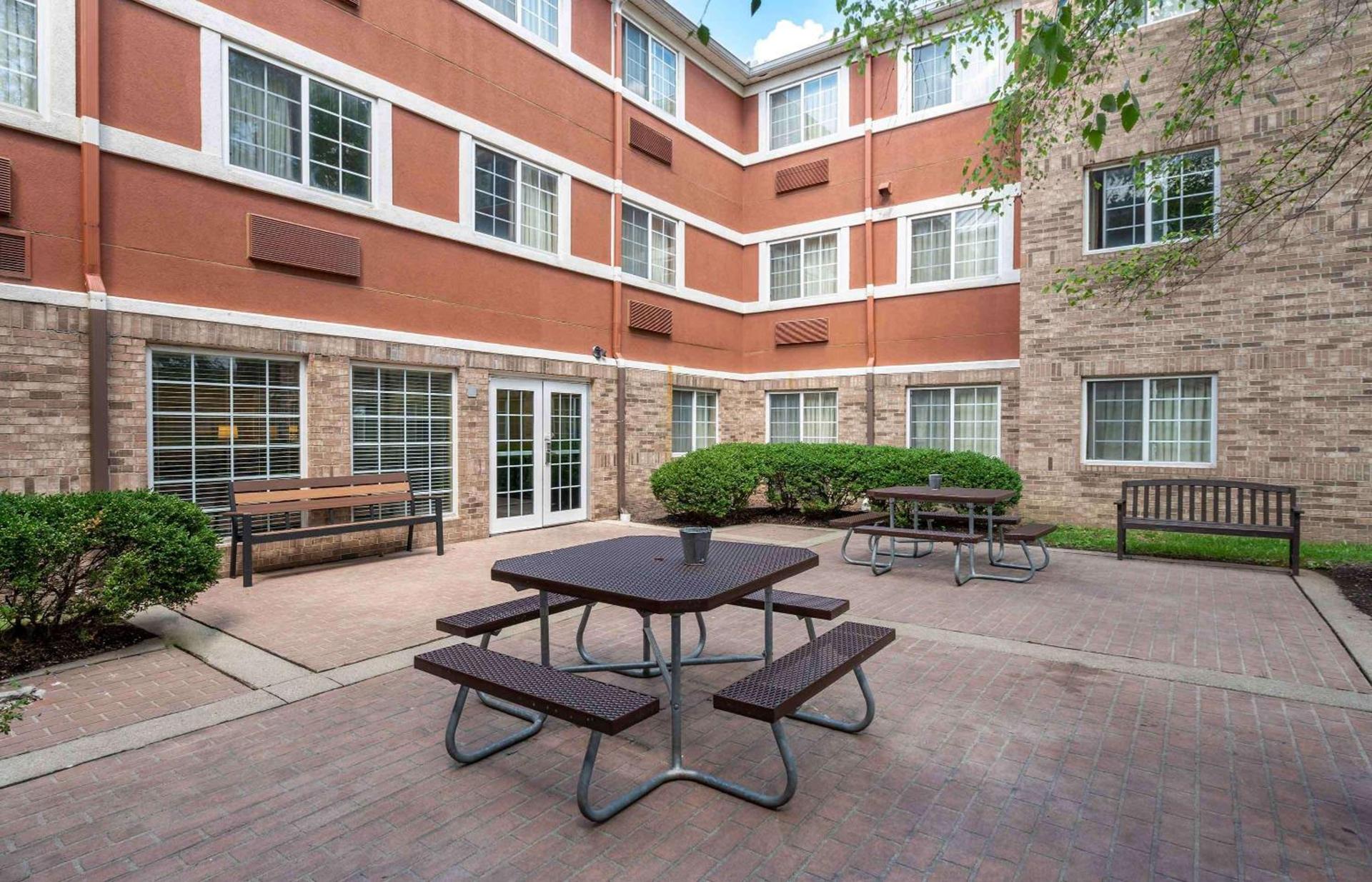 Extended Stay America Suites - Indianapolis - West 86th St photo 33