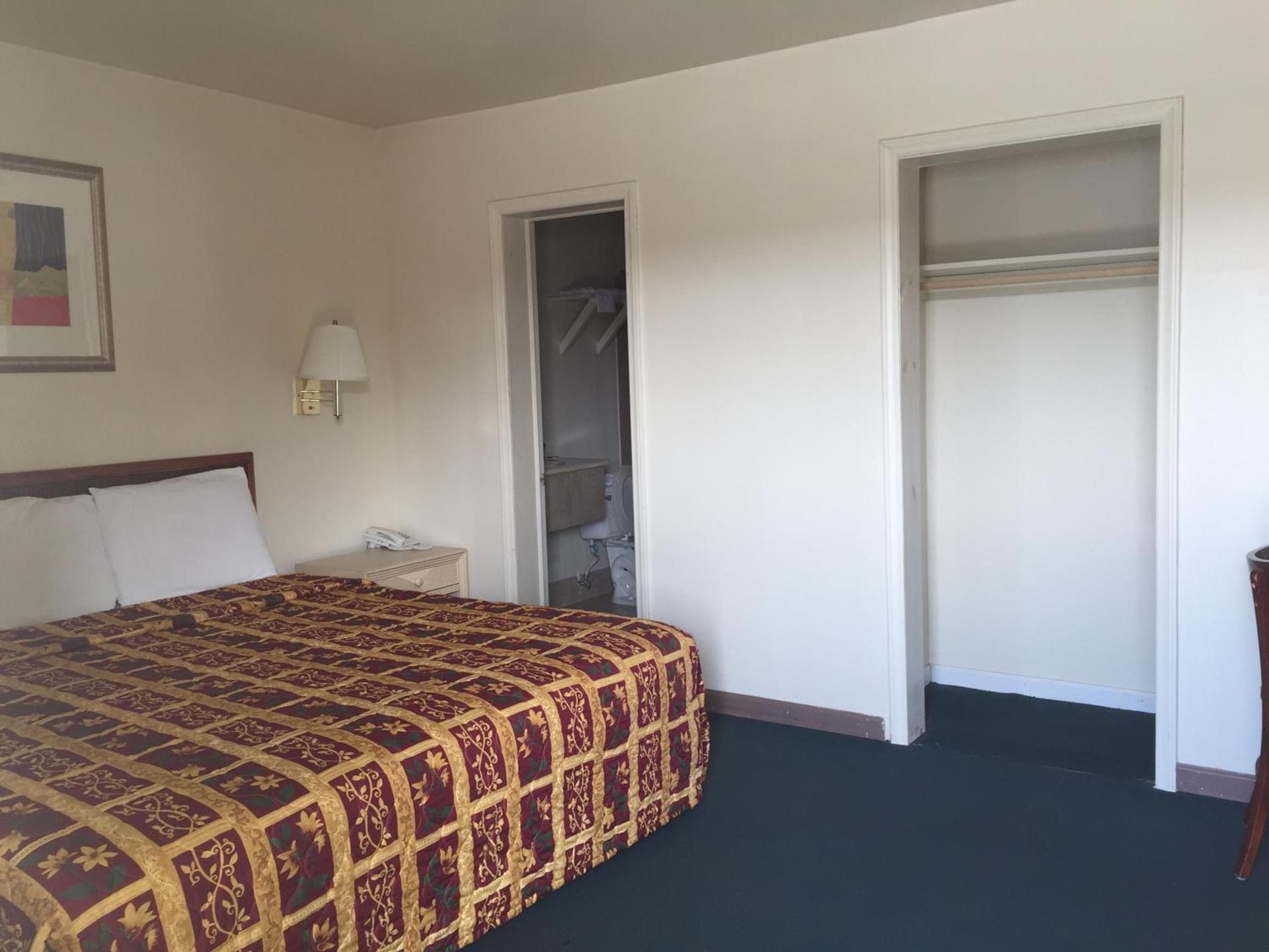 Coastal Motel photo 12