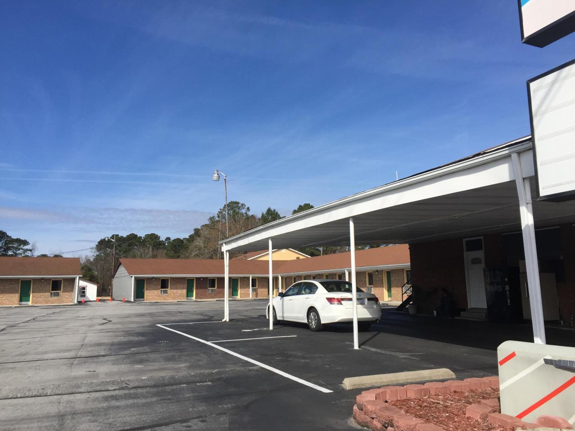Coastal Motel photo 3