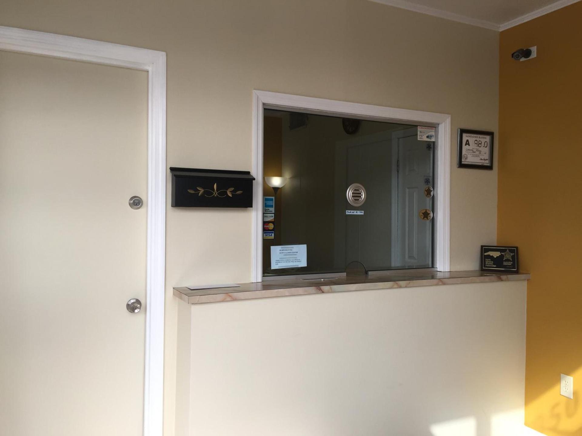 Coastal Motel photo 2