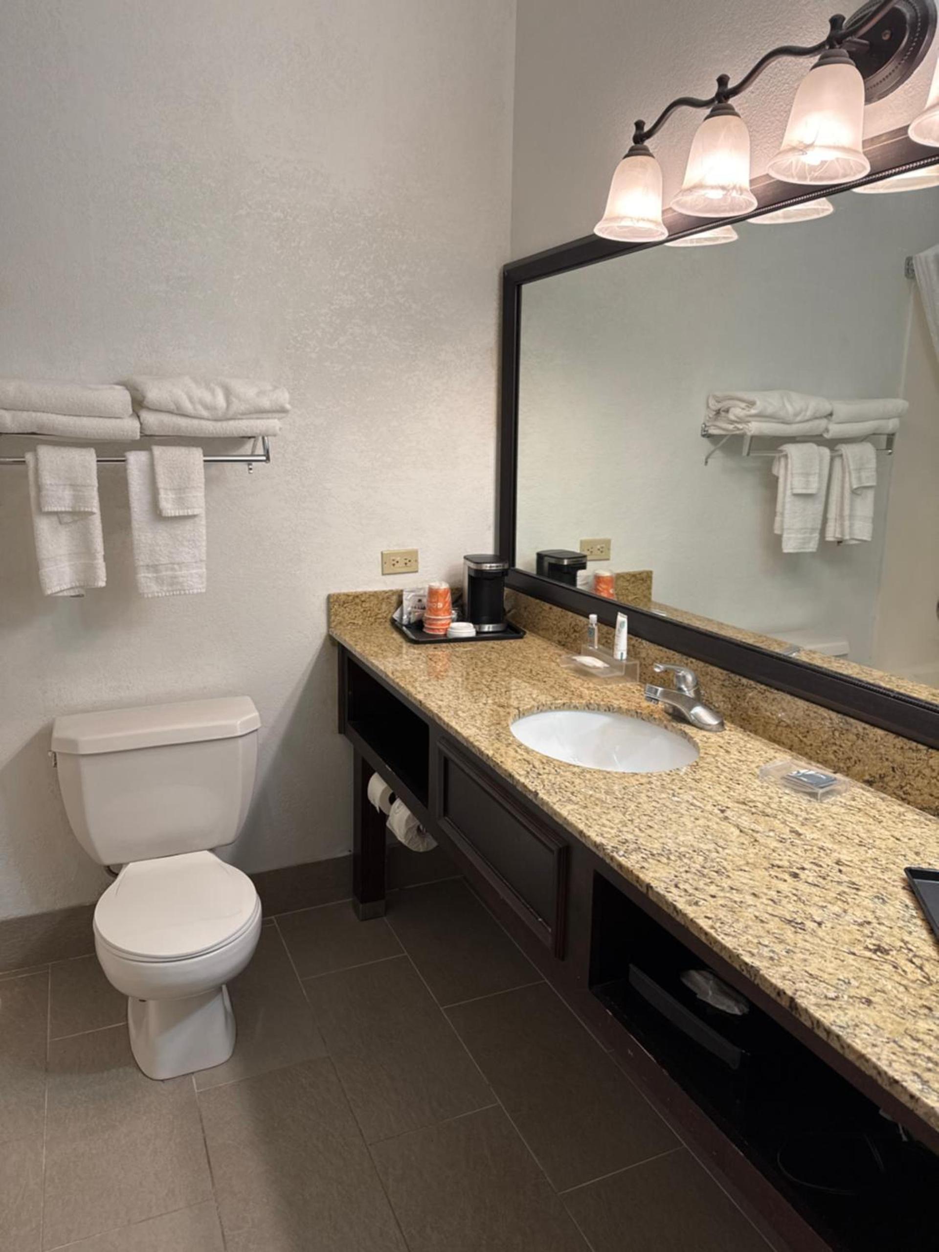 Country Inn & Suites by Radisson, Elgin, IL photo 23