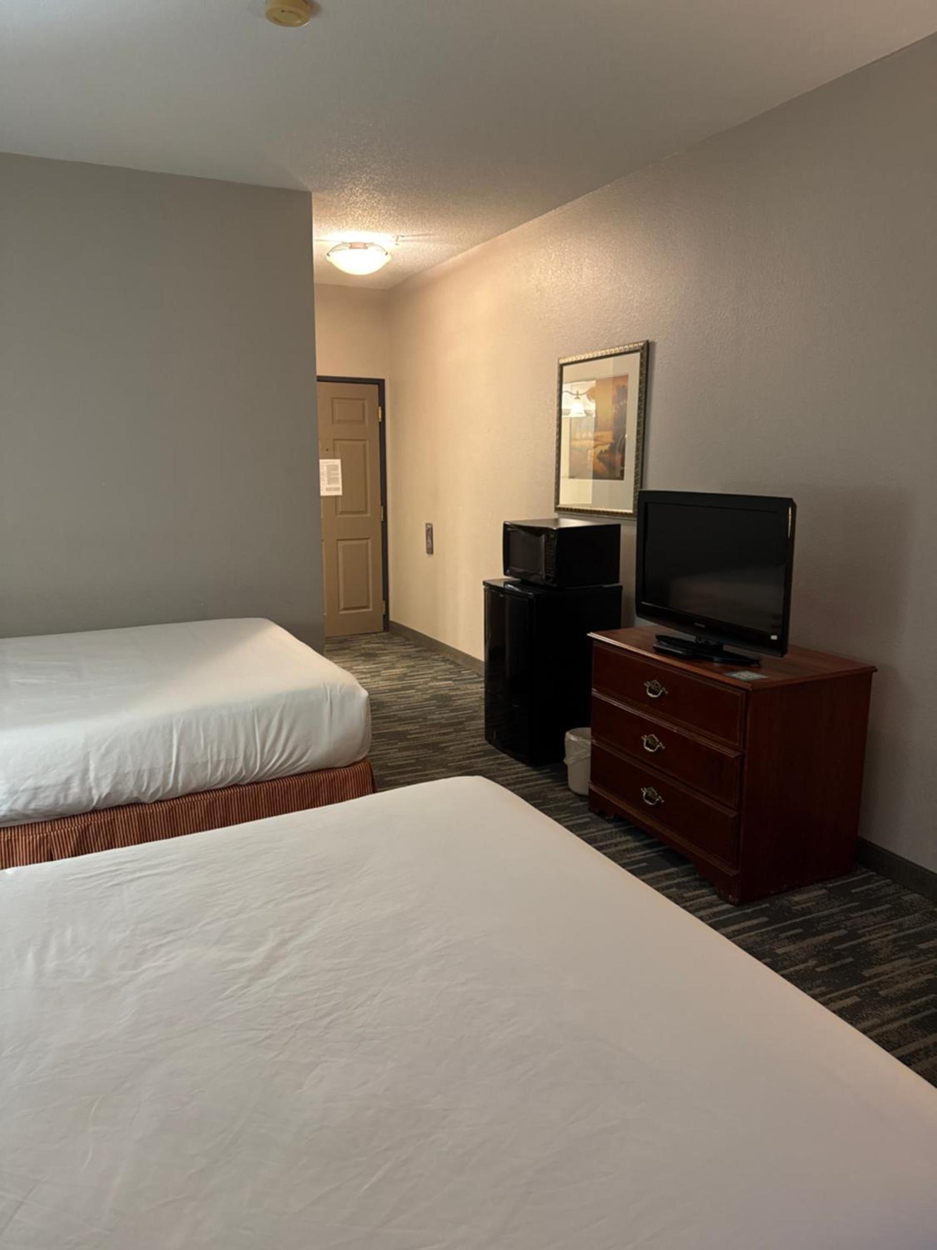 Country Inn & Suites by Radisson, Elgin, IL photo 25