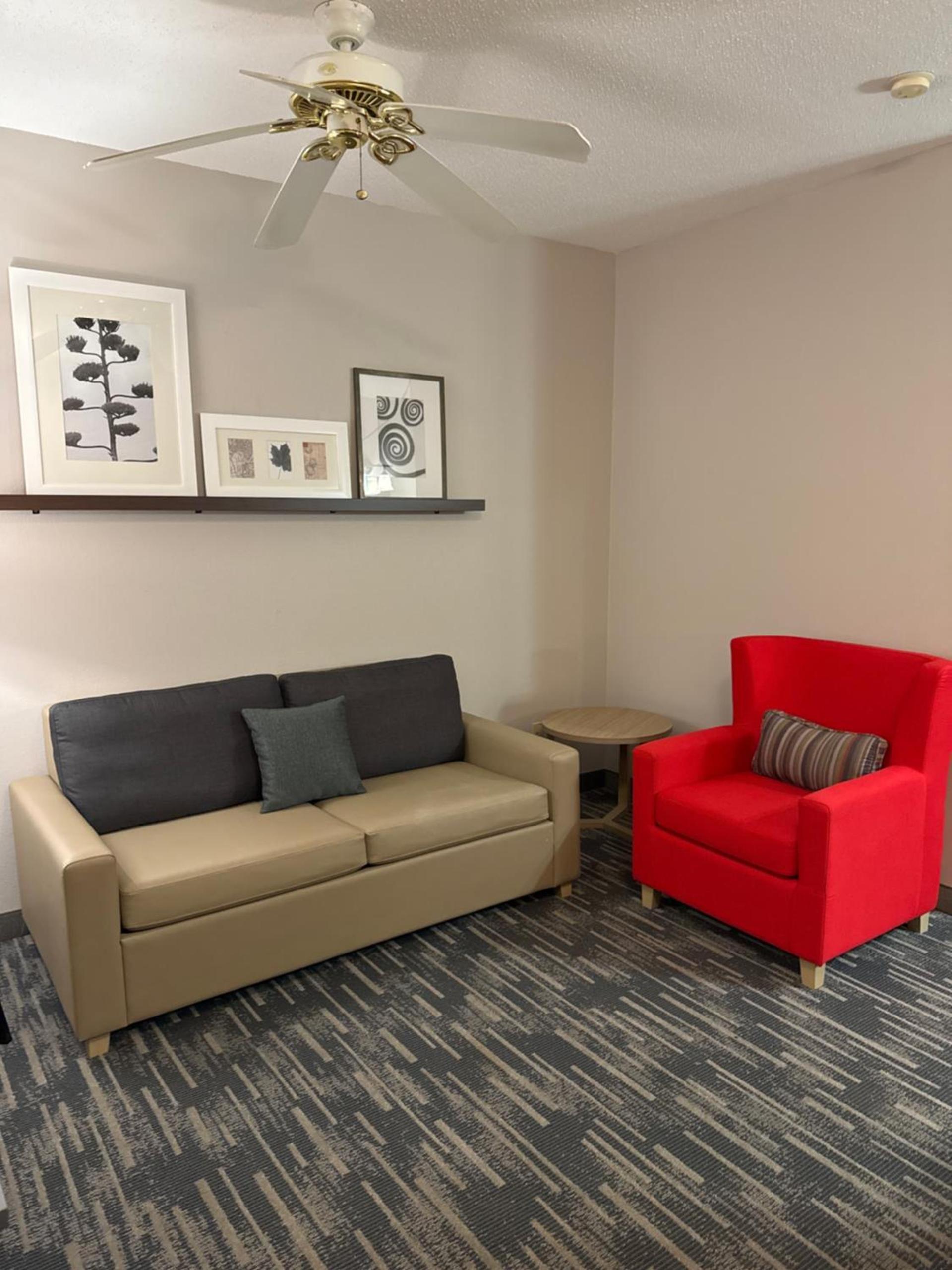 Country Inn & Suites by Radisson, Elgin, IL photo 26
