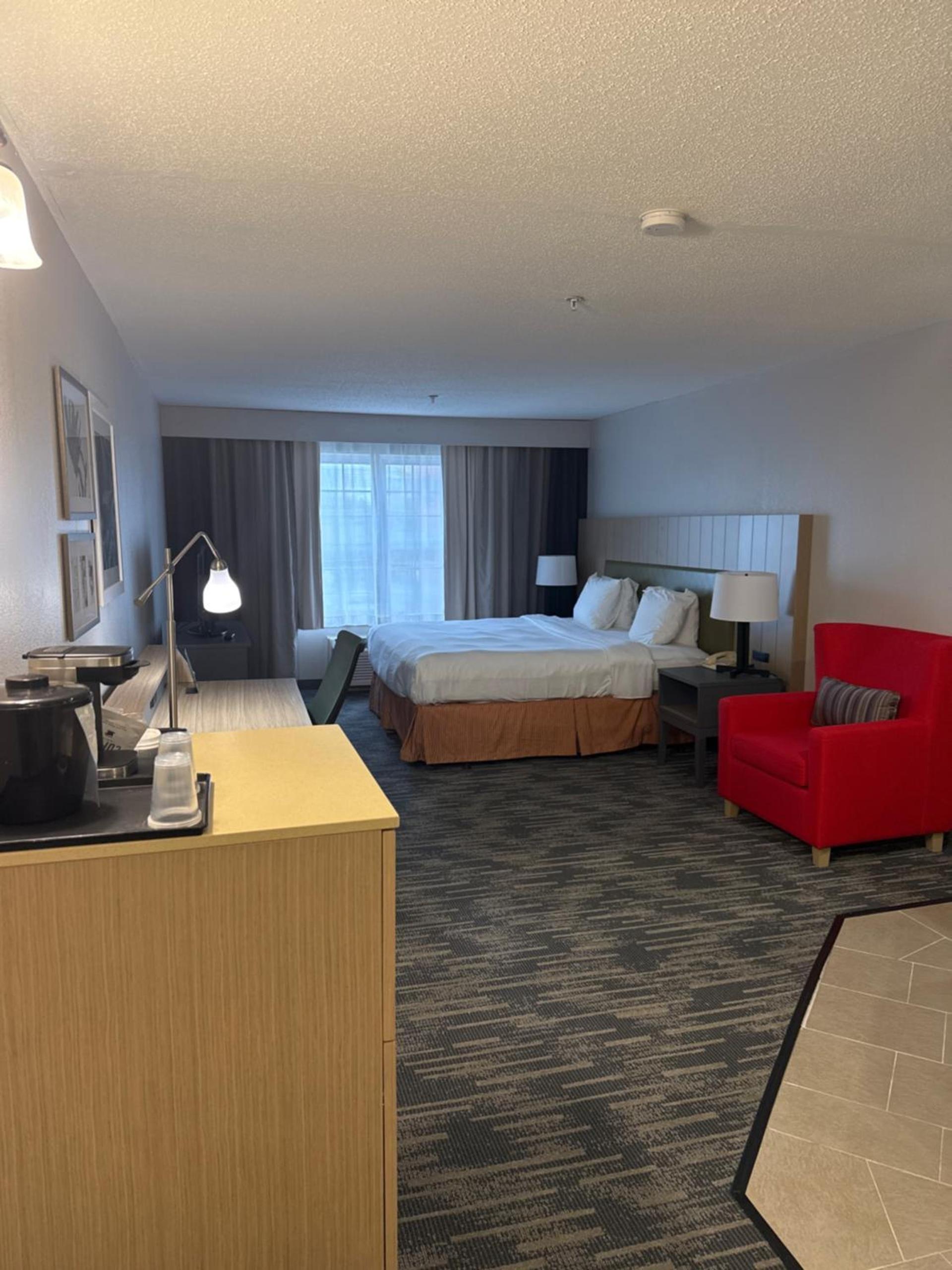 Country Inn & Suites by Radisson, Elgin, IL photo 32