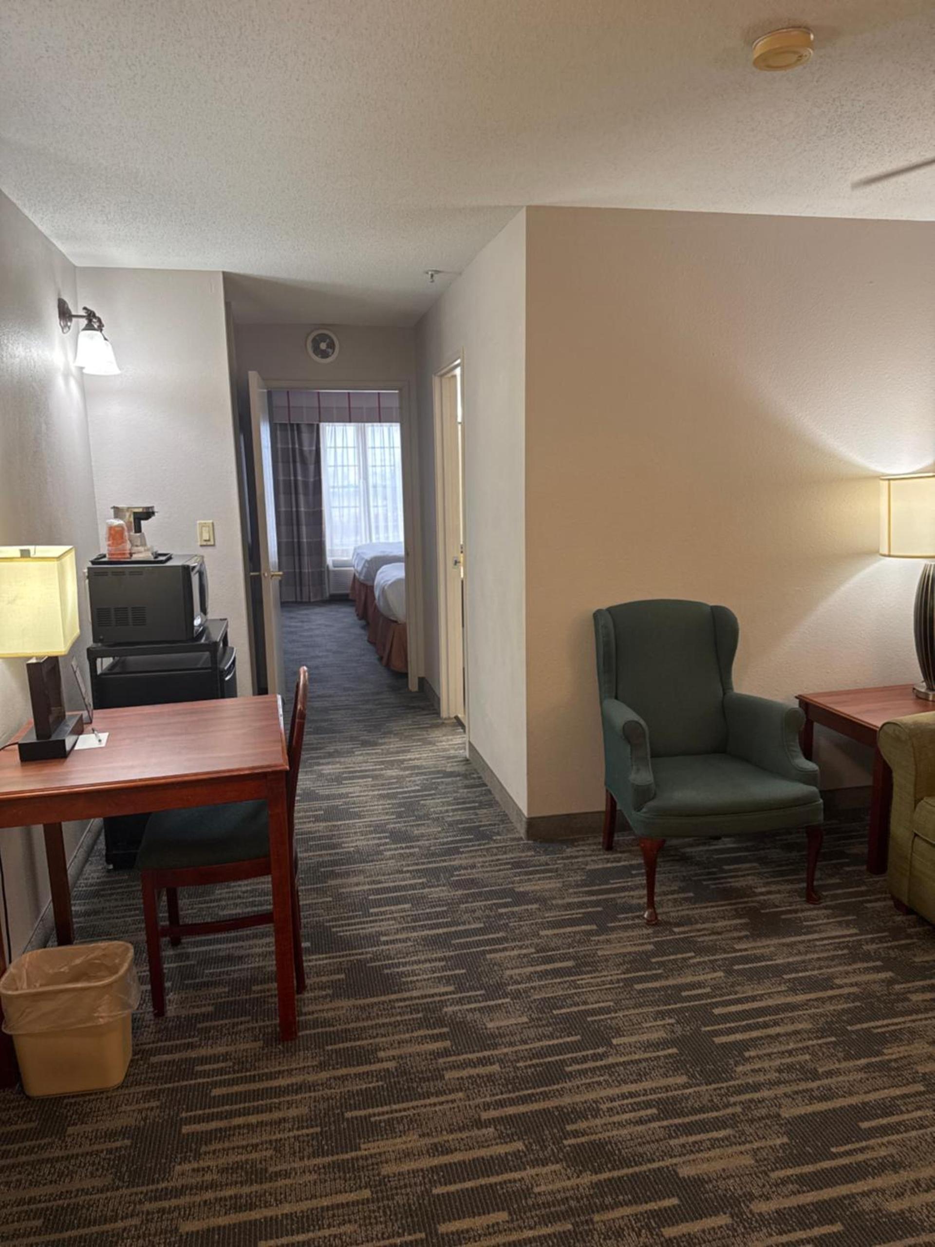 Country Inn & Suites by Radisson, Elgin, IL photo 43
