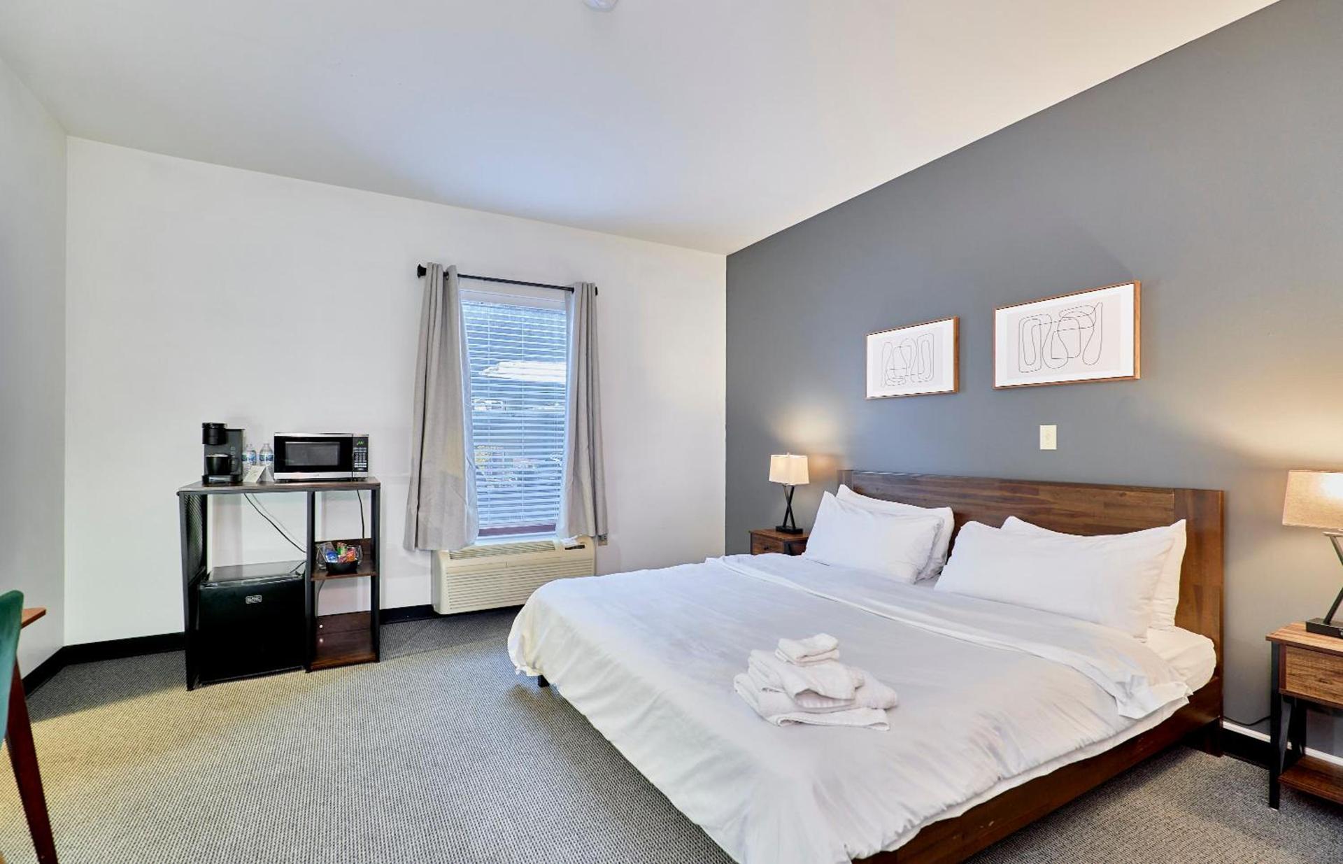 The West End photo 65