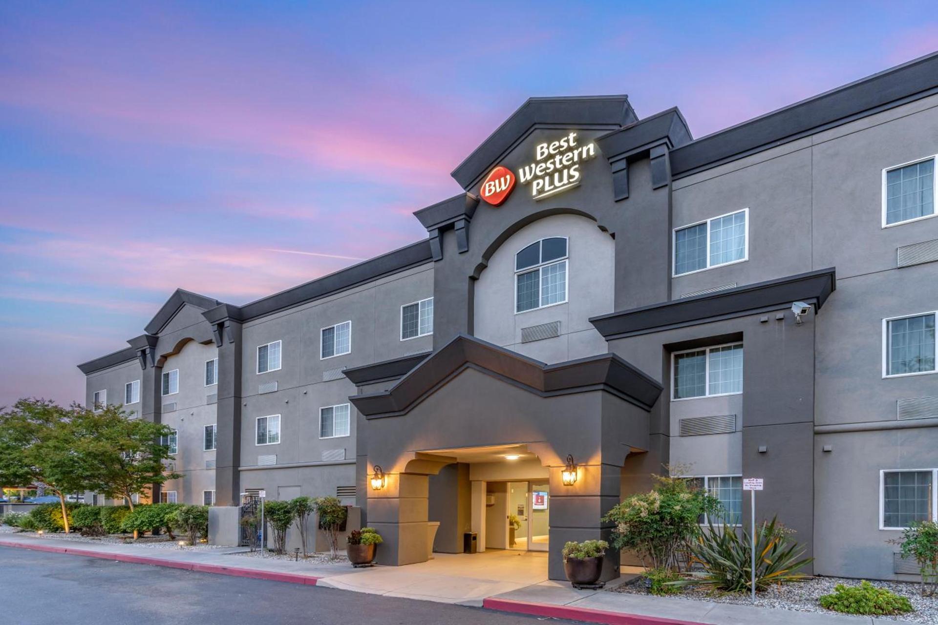 Best Western Plus Vineyard Inn photo 2