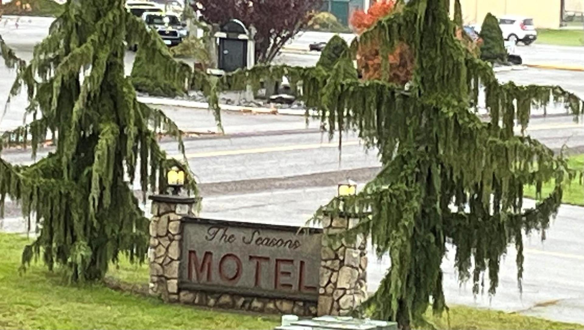 Seasons Motel photo 1