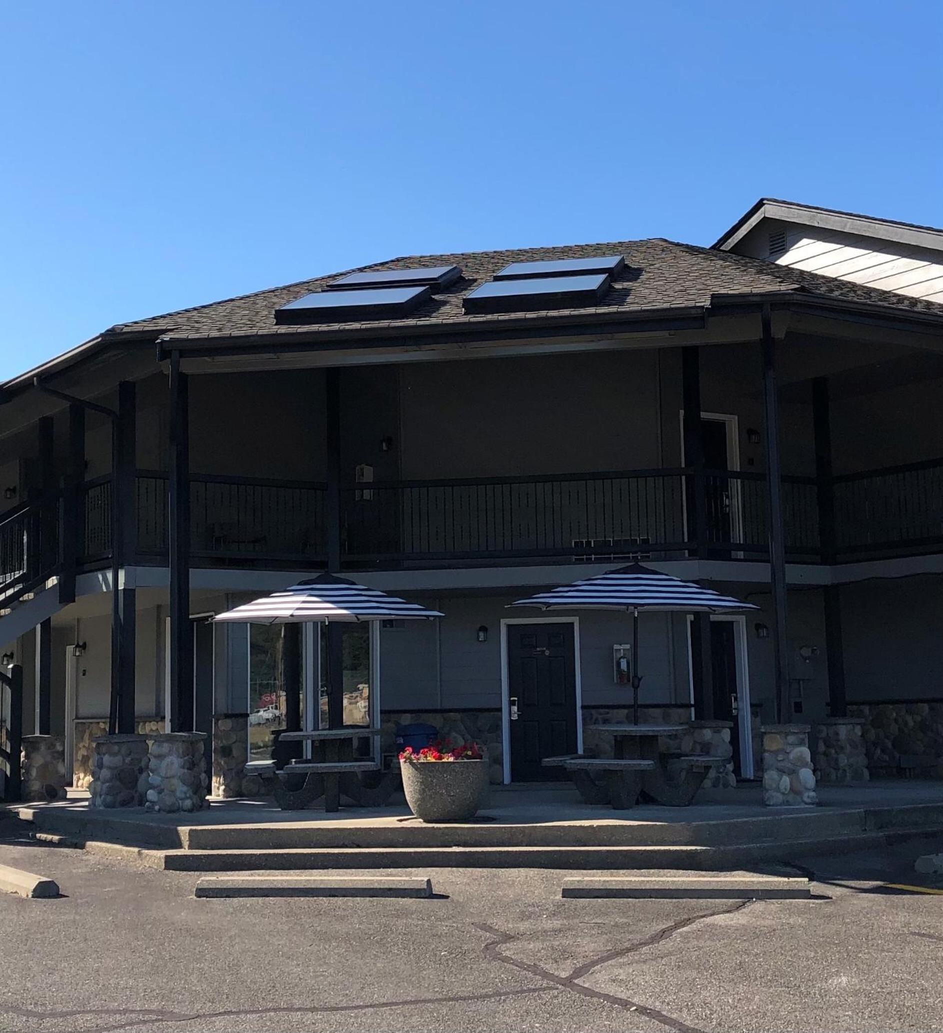 Seasons Motel photo 7