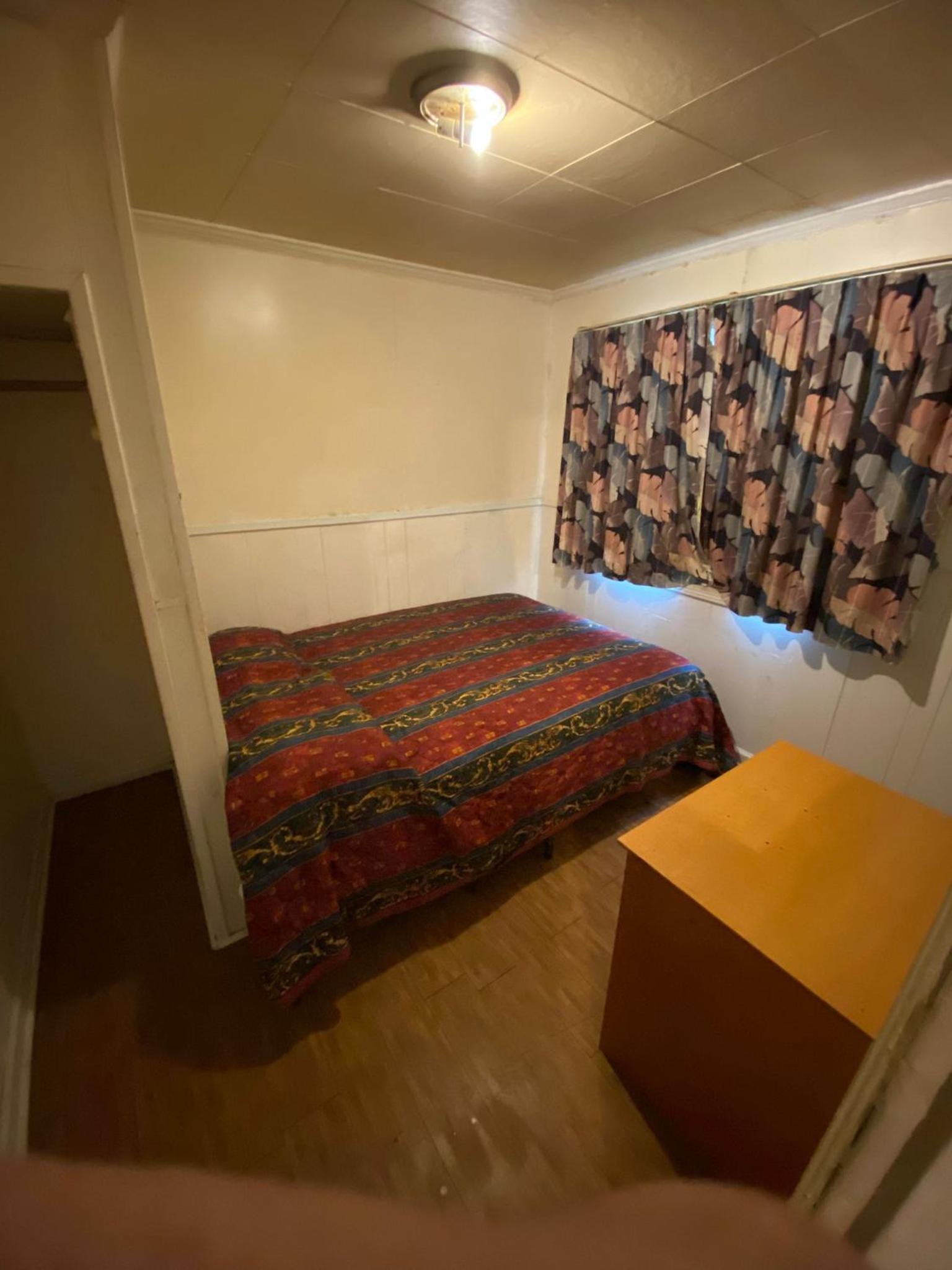 Tacoma Center Motel photo 14