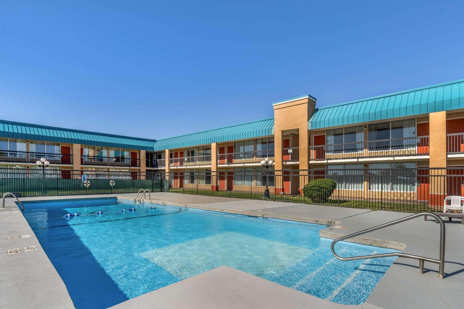 Quality Inn Tucumcari photo 25