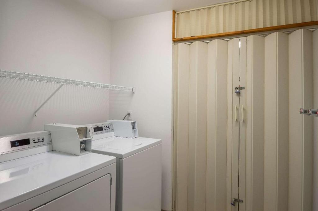 Quality Inn Mineral Point photo 16