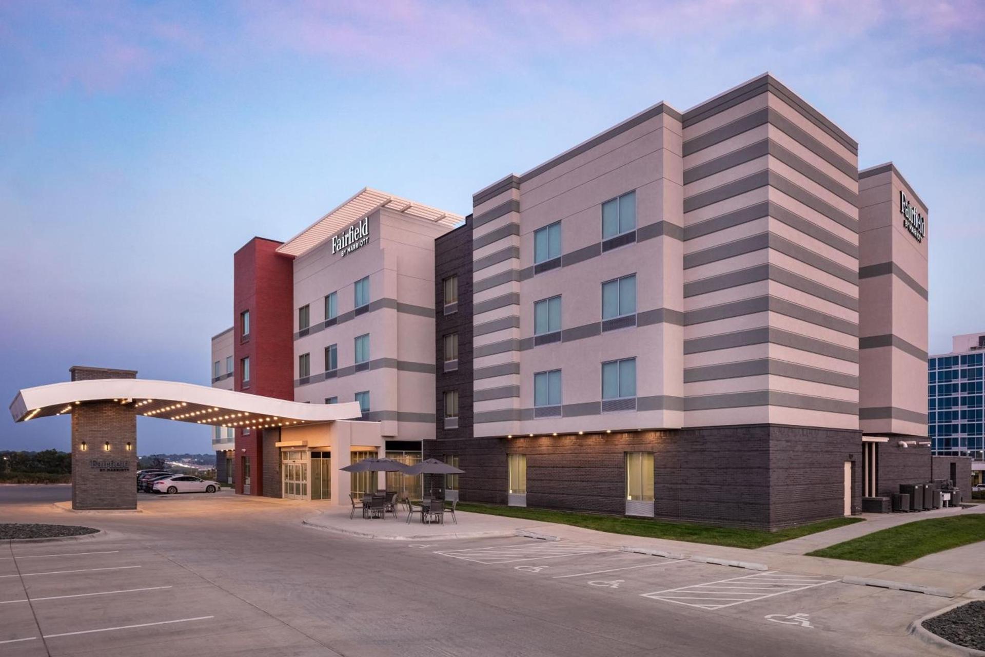 Fairfield by Marriott Inn & Suites Omaha at MH Landing photo 1