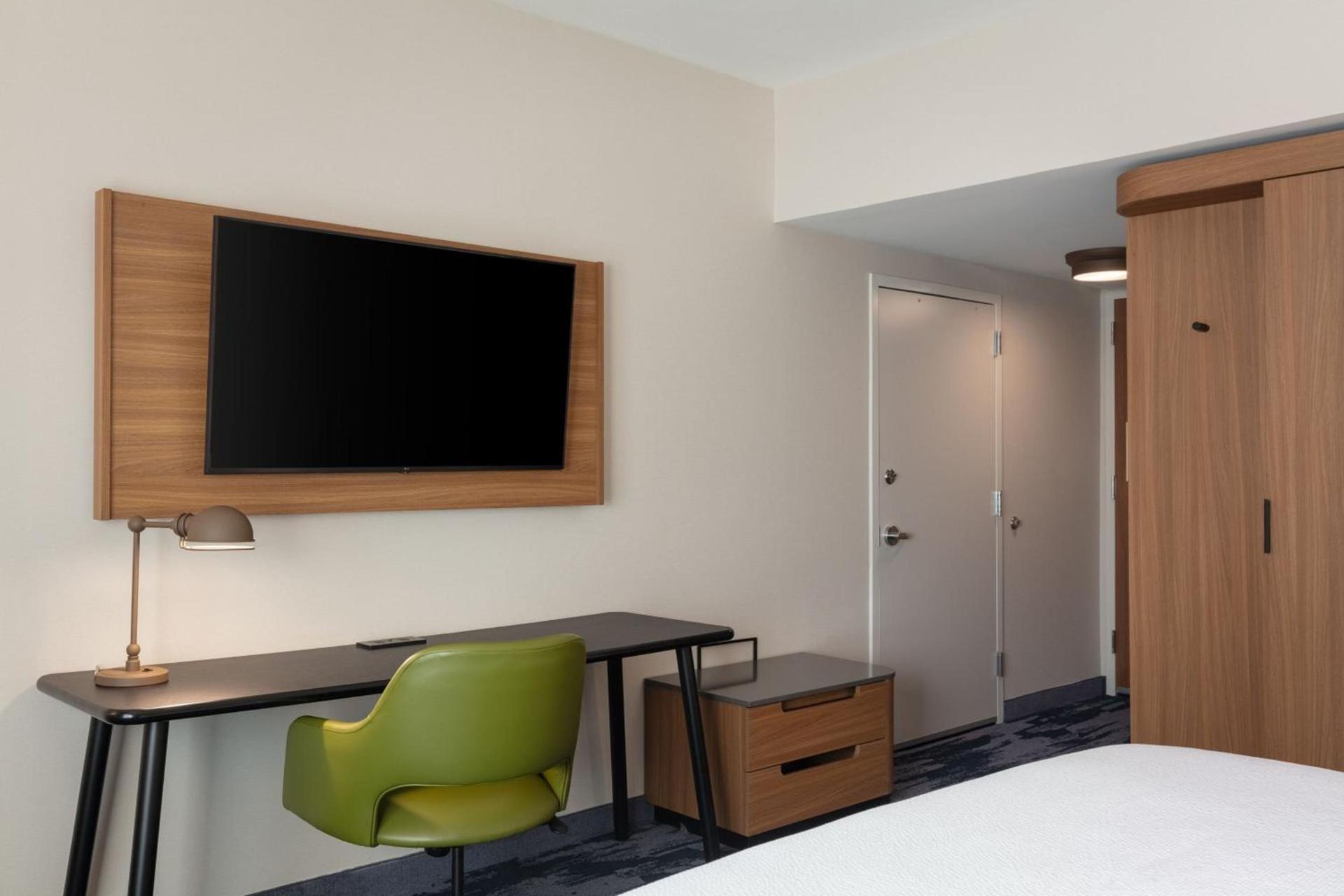 Fairfield by Marriott Inn & Suites Omaha at MH Landing photo 10
