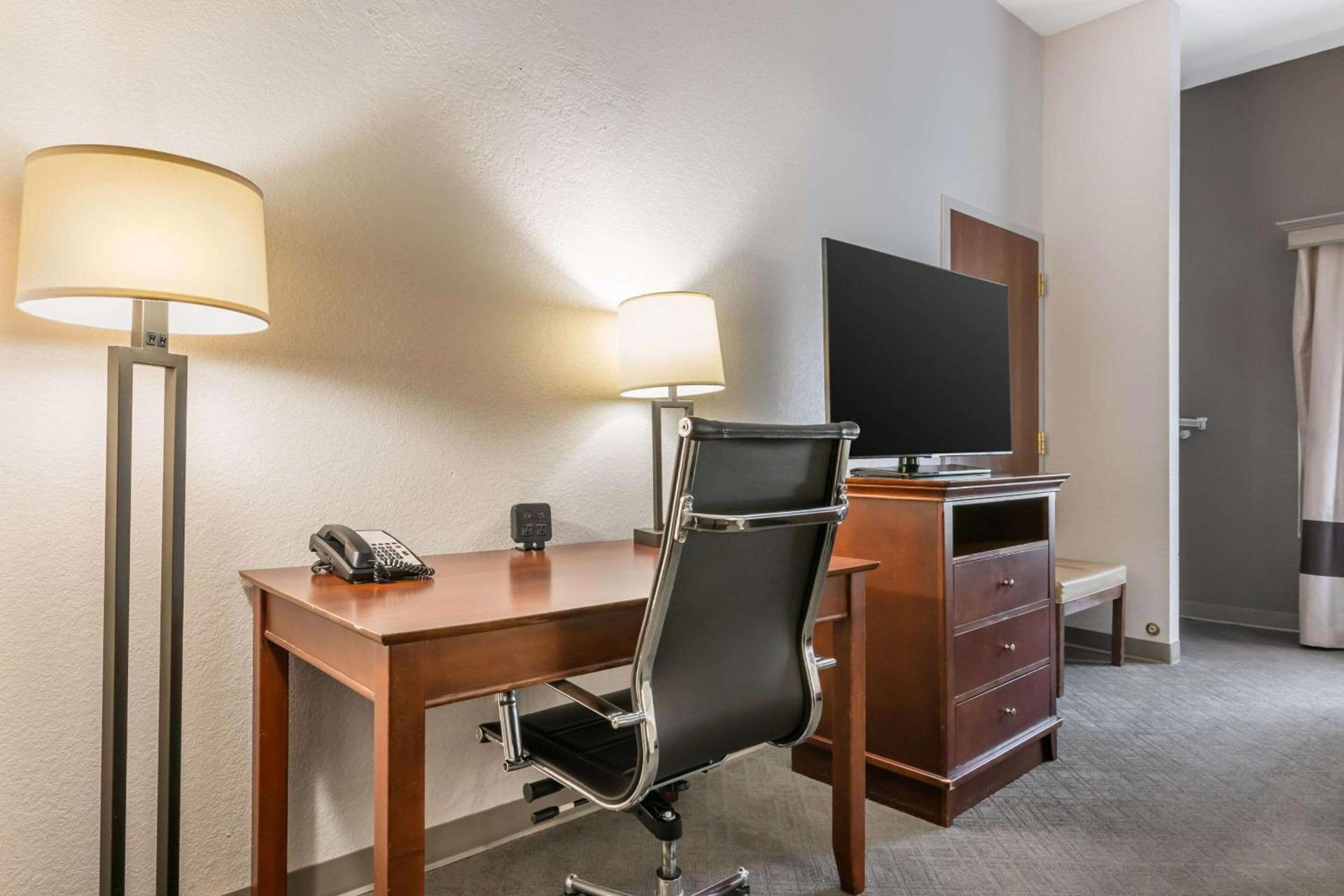 Comfort Suites Ocala North photo 19