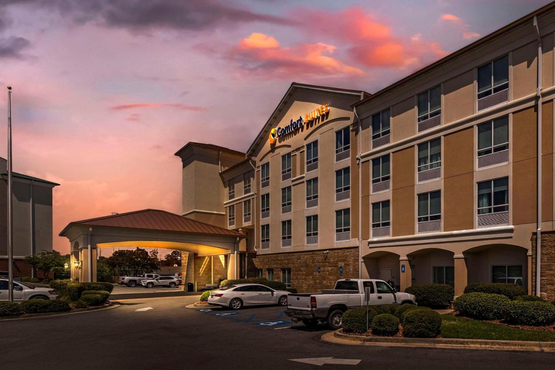 Comfort Suites Valdosta Mall Area photo 3